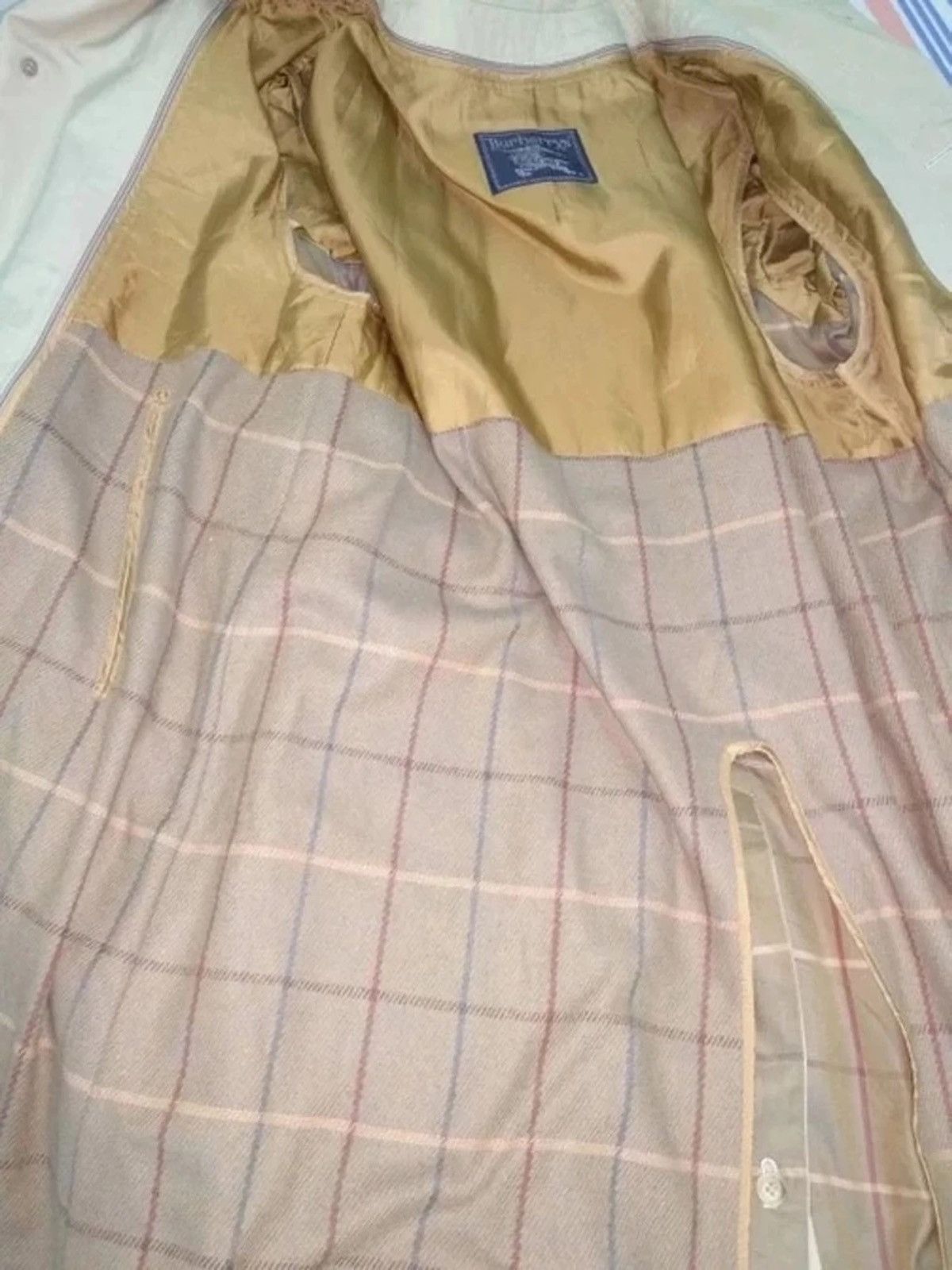Burberry ❌✅❌ Vintage burberrys trench coat Size US L / EU 52-54 / 3 - 5 Thumbnail