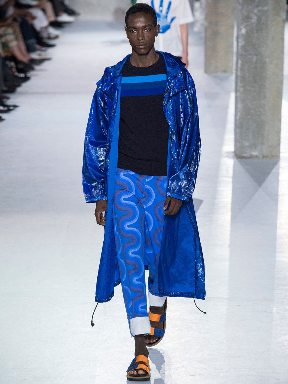 Dries Van Noten BNWT SS19 DRIES VAN NOTEN LONG HOODED PARKA COAT S Size US S / EU 44-46 / 1 - 19 Thumbnail