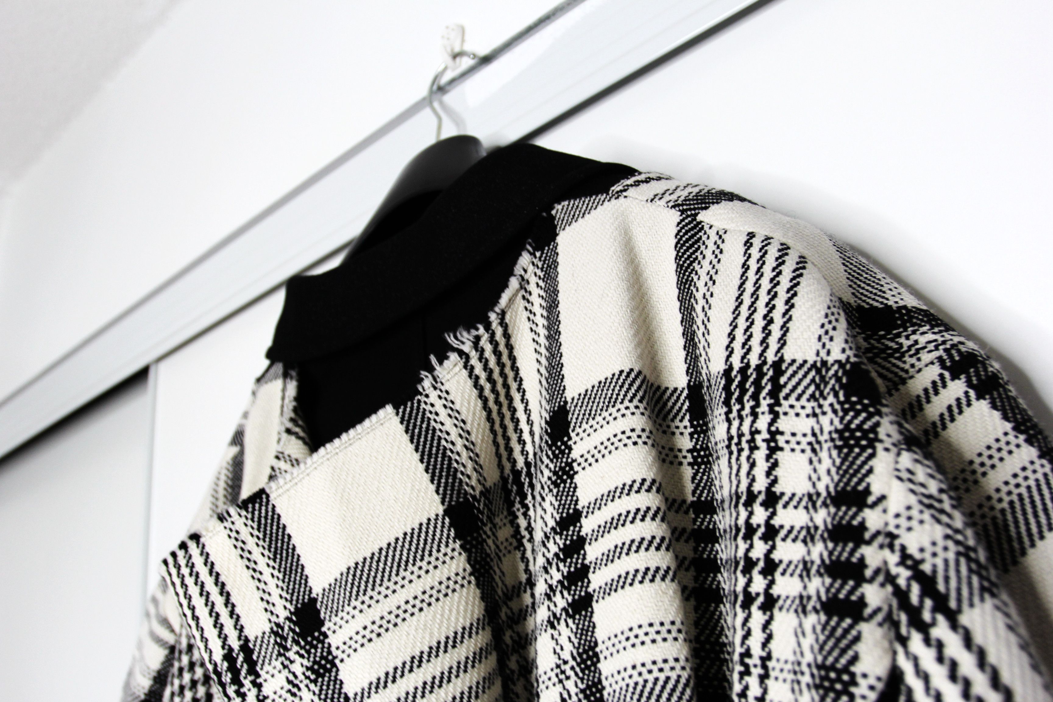 Comme des Garcons Homme Plus BNWT AW21 COMME DES GARCONS HOMME PLUS OVERSIZED COAT L Size US L / EU 52-54 / 3 - 6 Thumbnail