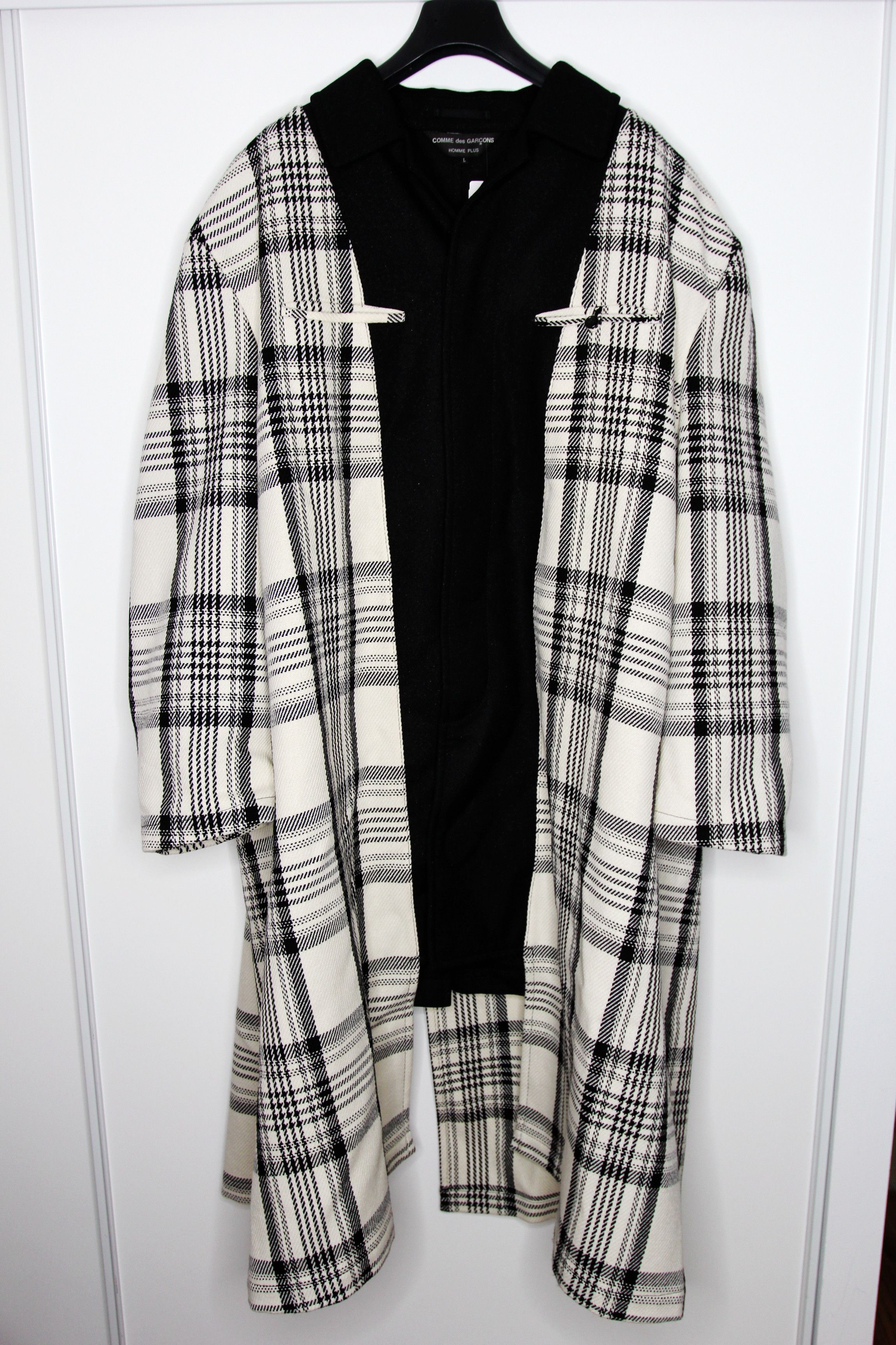 Comme des Garcons Homme Plus BNWT AW21 COMME DES GARCONS HOMME PLUS OVERSIZED COAT L Size US L / EU 52-54 / 3 - 2 Thumbnail