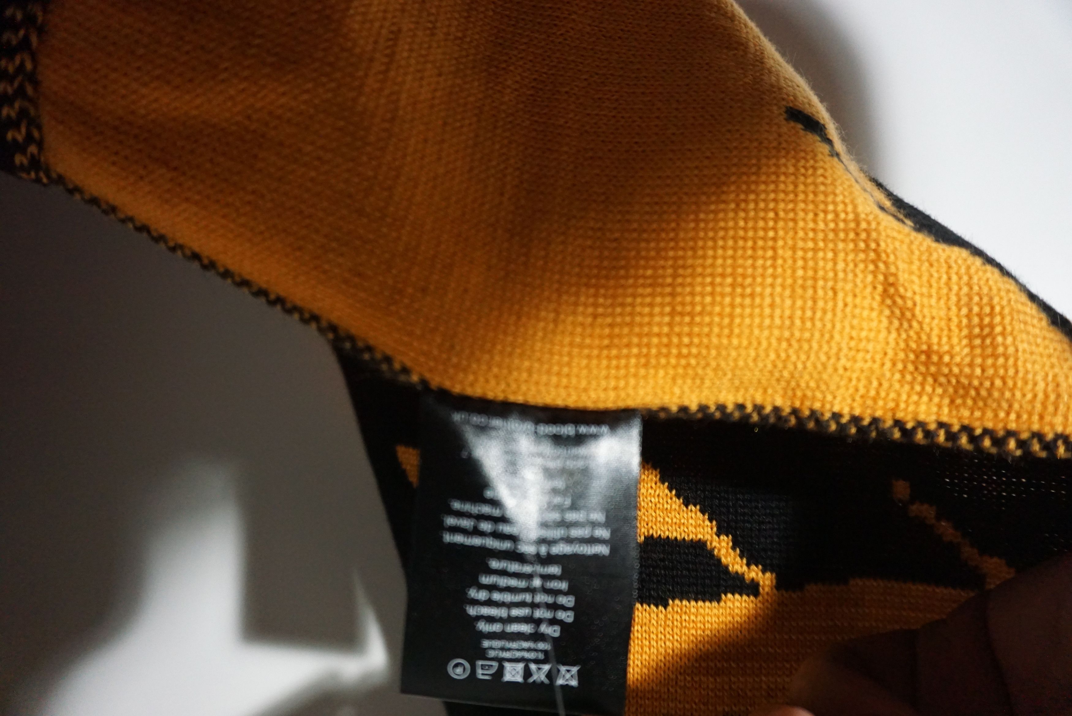 Blood Brother BNWT AW17 BLOOD BROTHER DARK THAMES SCARF Size ONE SIZE - 6 Thumbnail