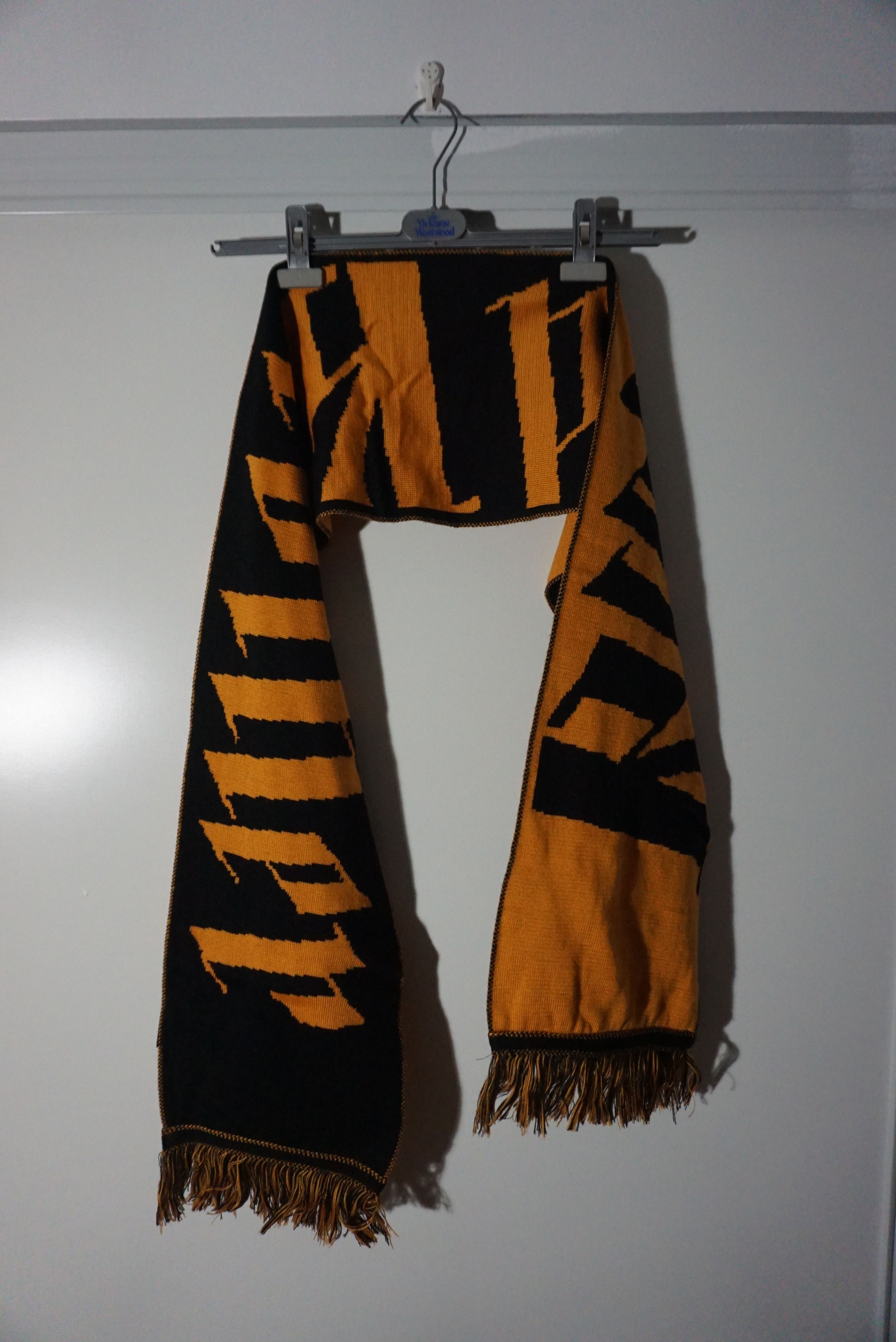 Blood Brother BNWT AW17 BLOOD BROTHER DARK THAMES SCARF Size ONE SIZE - 2 Thumbnail