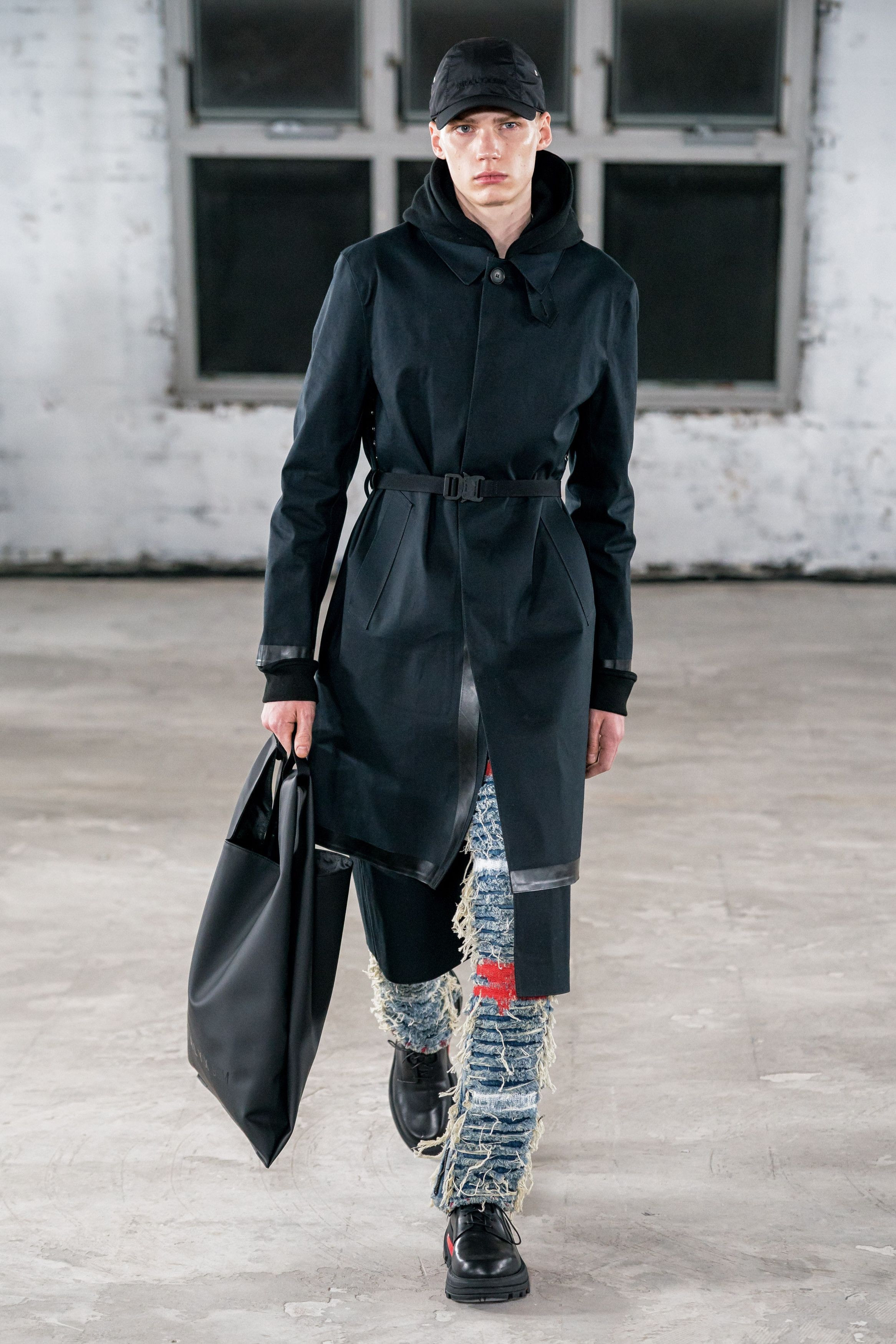 1017 ALYX 9SM BNWT AW19 MACKINTOSH x 1017 ALYX 9SM BUCKLE COAT L Size US L / EU 52-54 / 3 - 23 Thumbnail