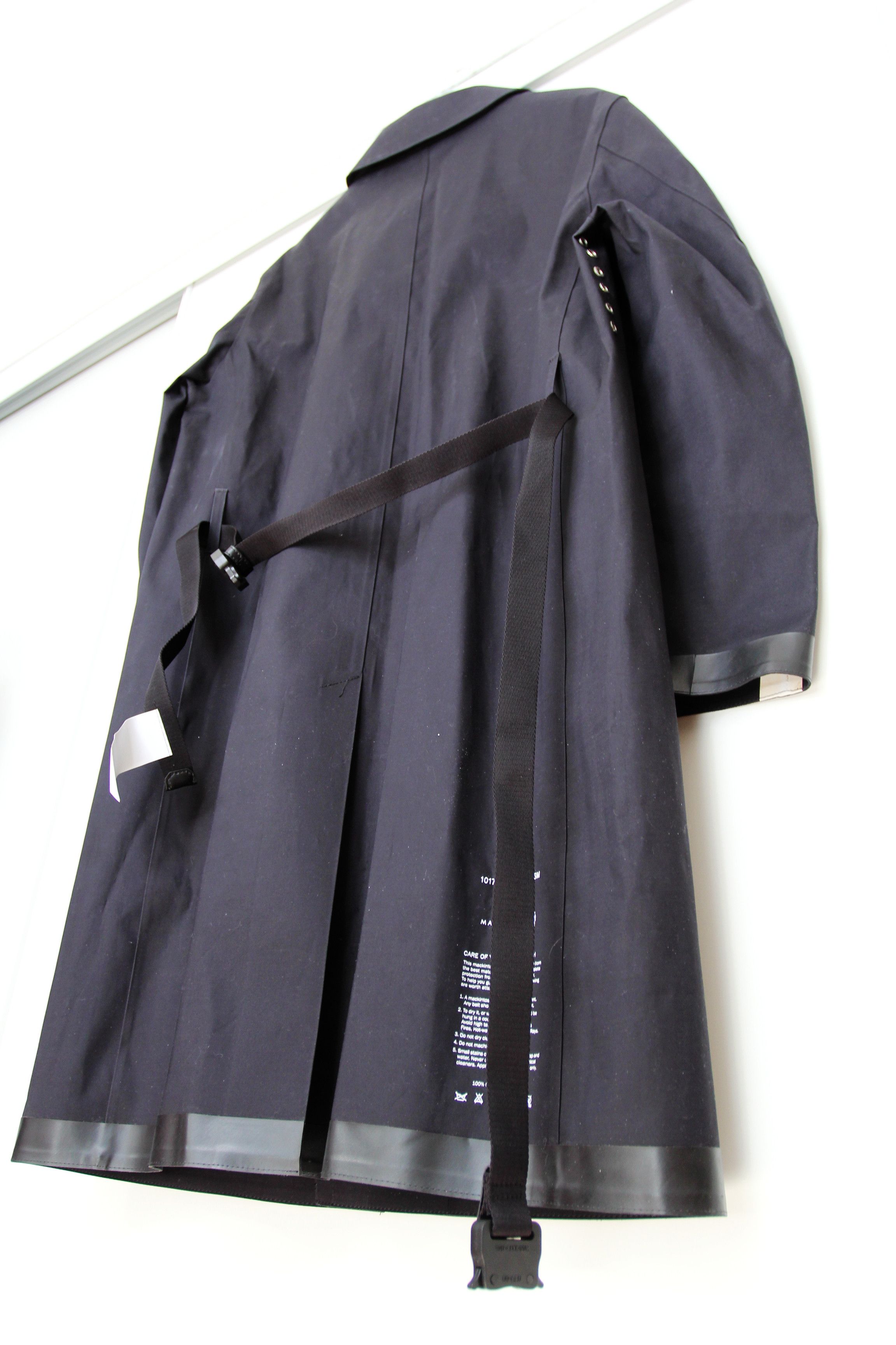 1017 ALYX 9SM BNWT AW19 MACKINTOSH x 1017 ALYX 9SM BUCKLE COAT L Size US L / EU 52-54 / 3 - 10 Thumbnail