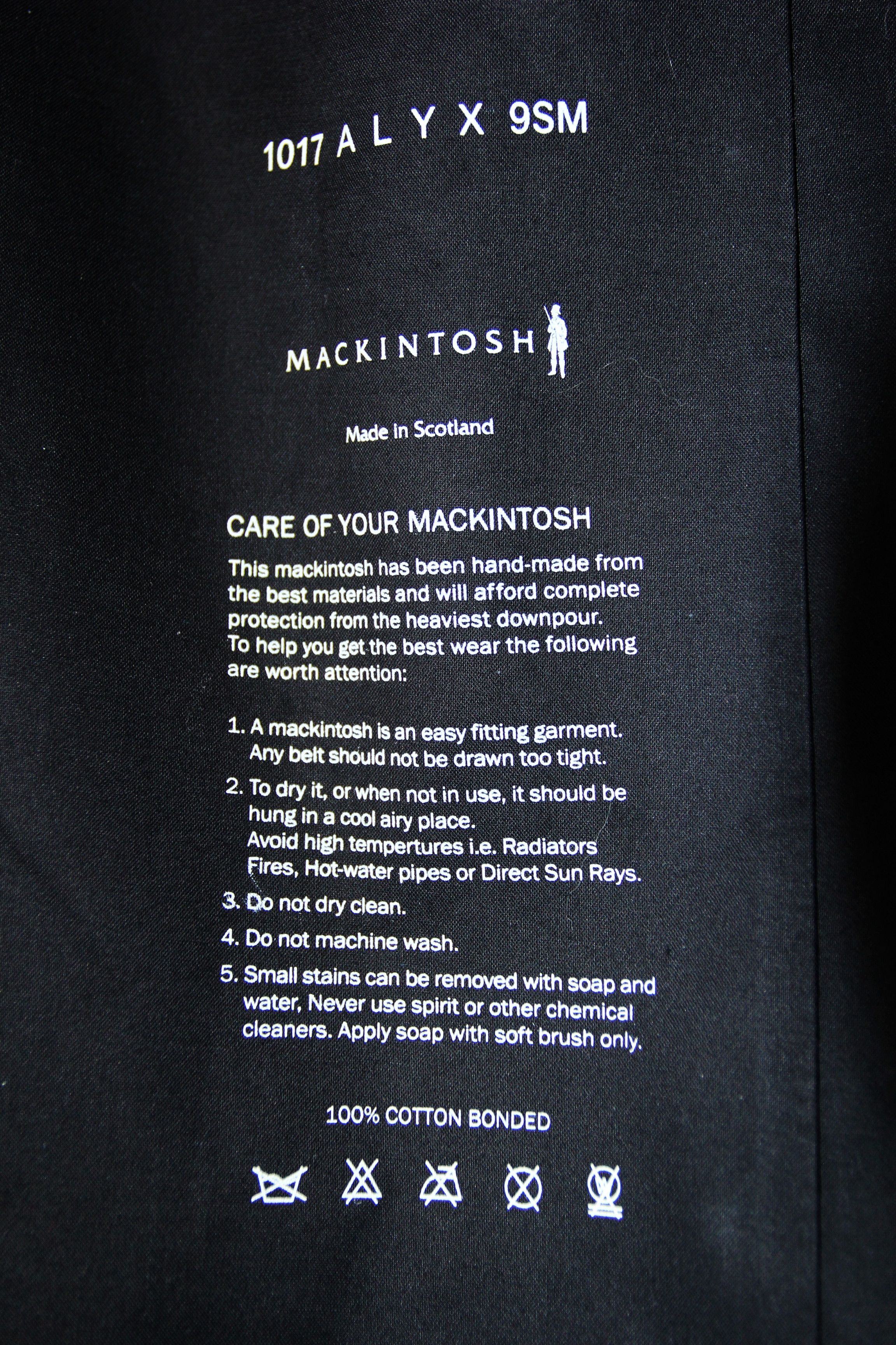 1017 ALYX 9SM BNWT AW19 MACKINTOSH x 1017 ALYX 9SM BUCKLE COAT L Size US L / EU 52-54 / 3 - 11 Thumbnail