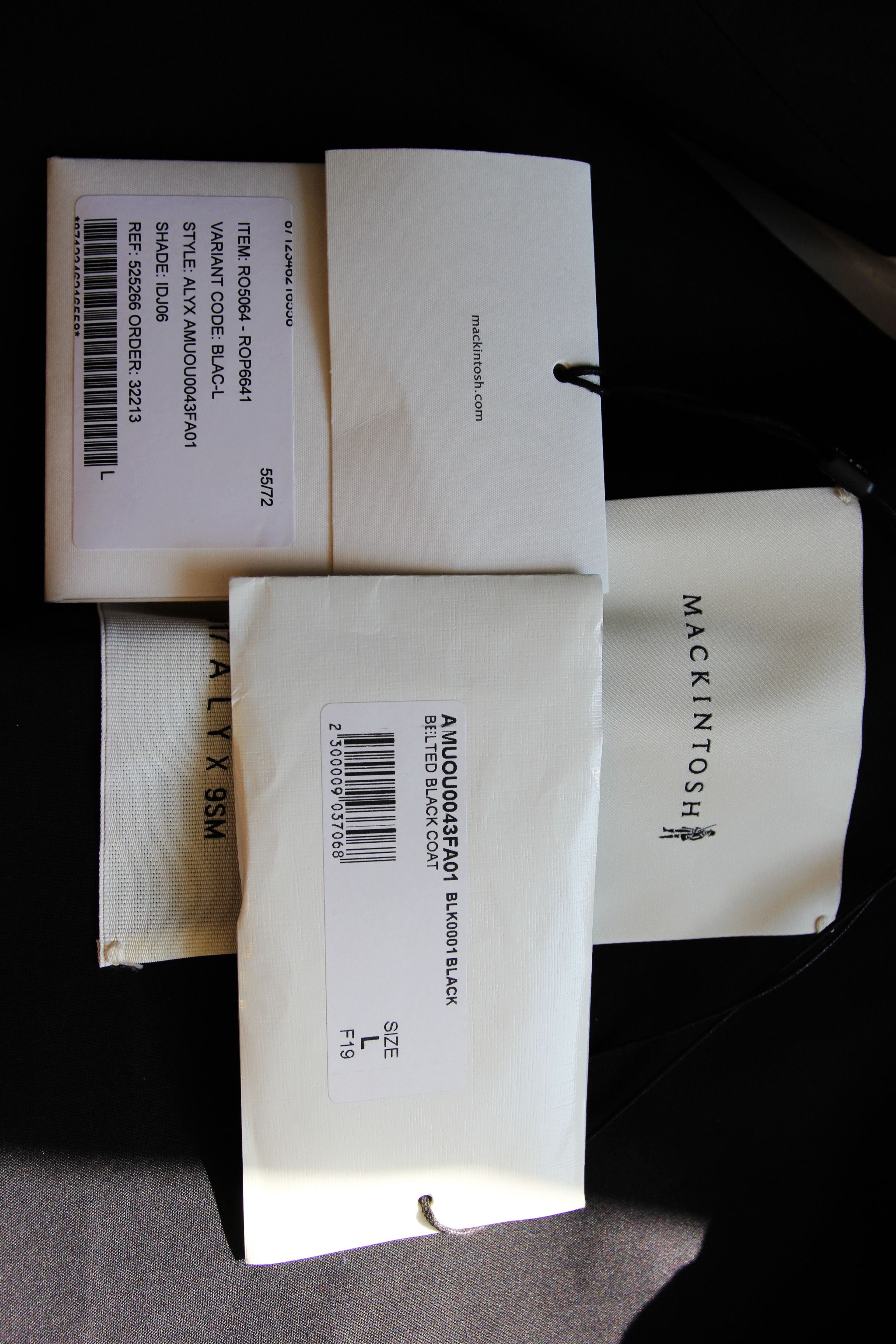 1017 ALYX 9SM BNWT AW19 MACKINTOSH x 1017 ALYX 9SM BUCKLE COAT L Size US L / EU 52-54 / 3 - 15 Thumbnail