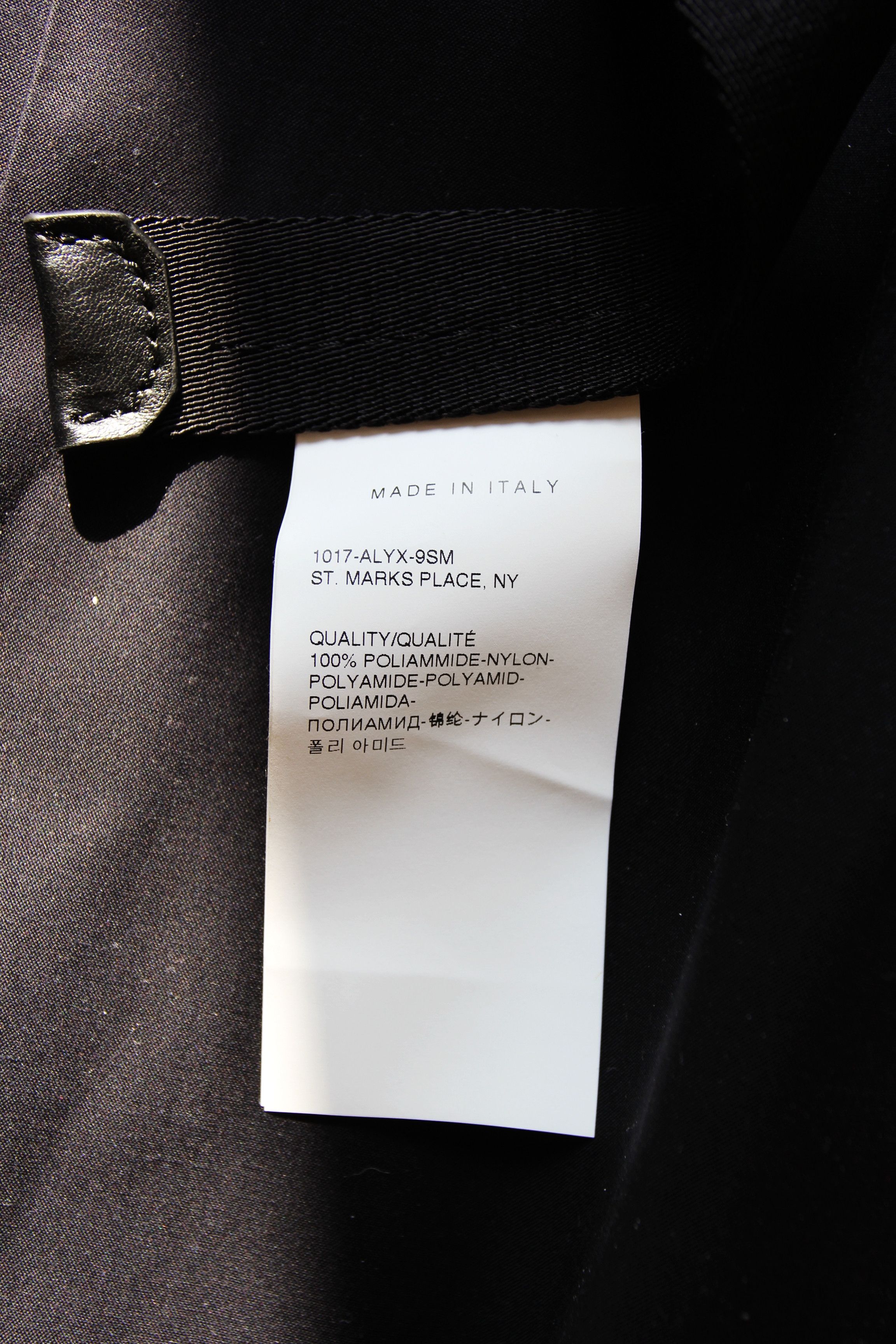1017 ALYX 9SM BNWT AW19 MACKINTOSH x 1017 ALYX 9SM BUCKLE COAT L Size US L / EU 52-54 / 3 - 17 Thumbnail