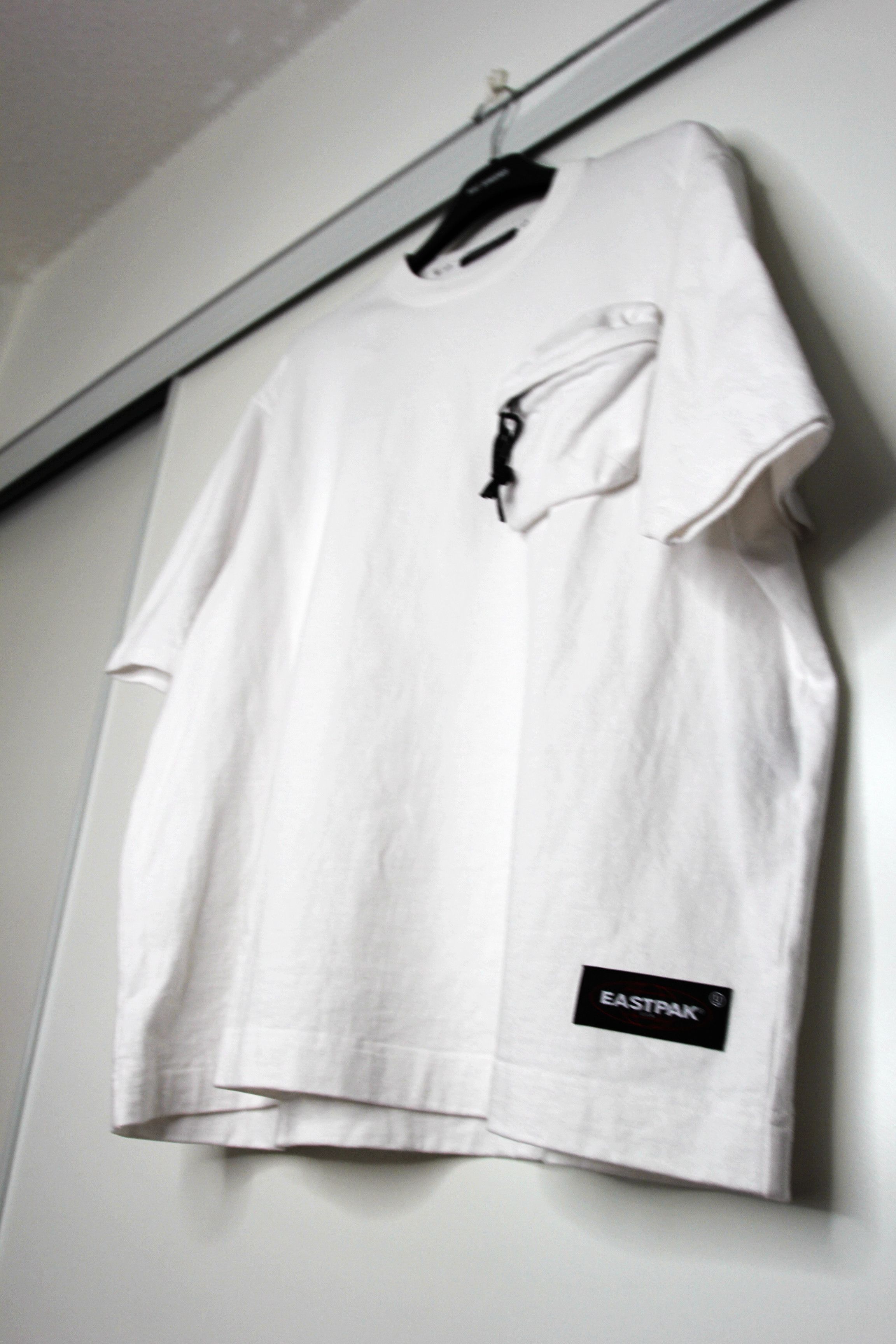 Undercover BNWT SS22 UNDERCOVER x EASTPAK ZIPPERED POCKET TSHIRT 2 Size US M / EU 48-50 / 2 - 6 Thumbnail