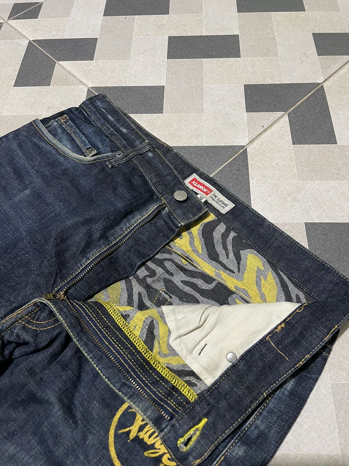 Xlarge XLARGE Distressed Jeans Size US 32 / EU 48 - 5 Thumbnail