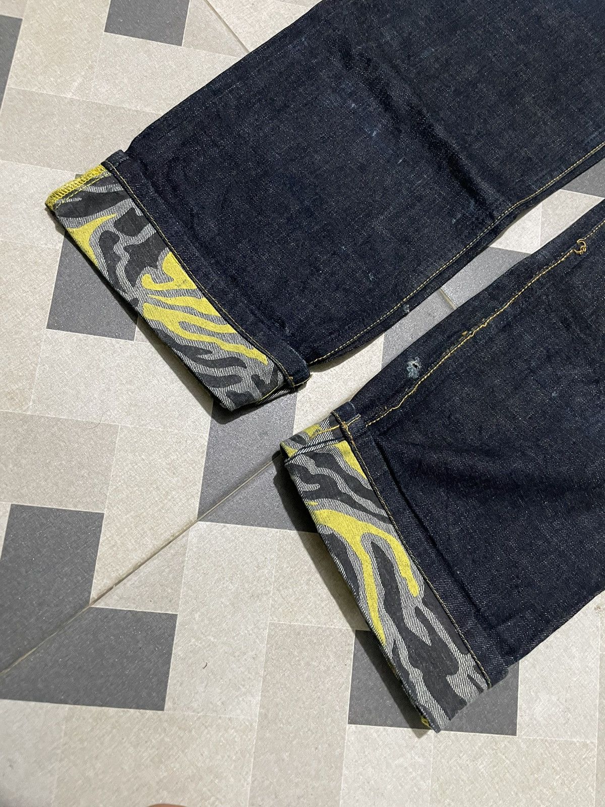 Xlarge XLARGE Distressed Jeans Size US 32 / EU 48 - 12 Thumbnail