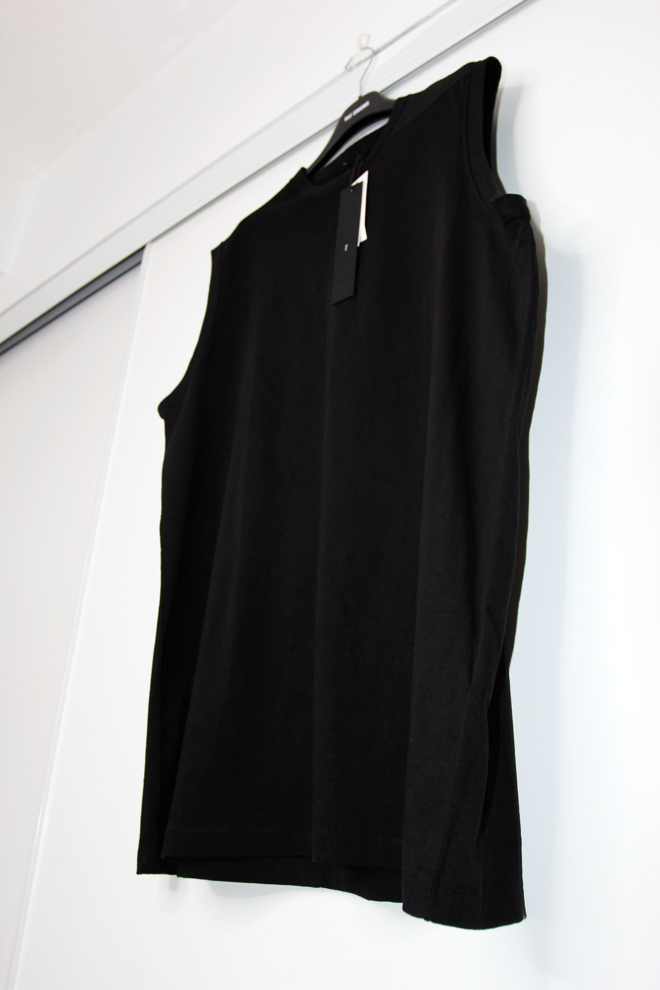 Julius BNWT SS22 JULIUS "OBSCURE" TANK TOP 3 Size US L / EU 52-54 / 3 - 5 Thumbnail