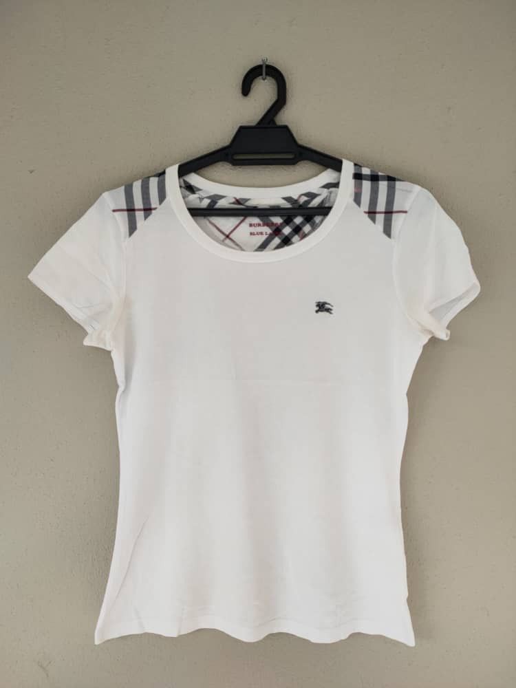 Burberry Burberry Ladies T Size S / US 4 / IT 40 - 1 Thumbnail