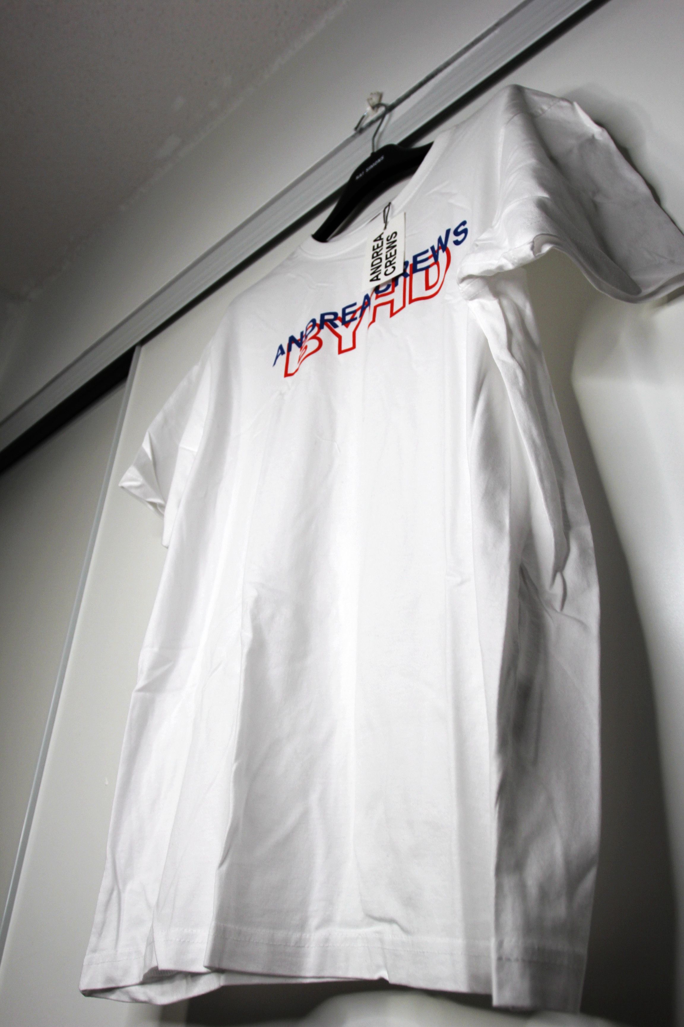 Andrea Crews BNWT SS19 ANDREA CREWS BYHD LOGO PRINT CREW NECK T-SHIRT L Size US L / EU 52-54 / 3 - 5 Thumbnail