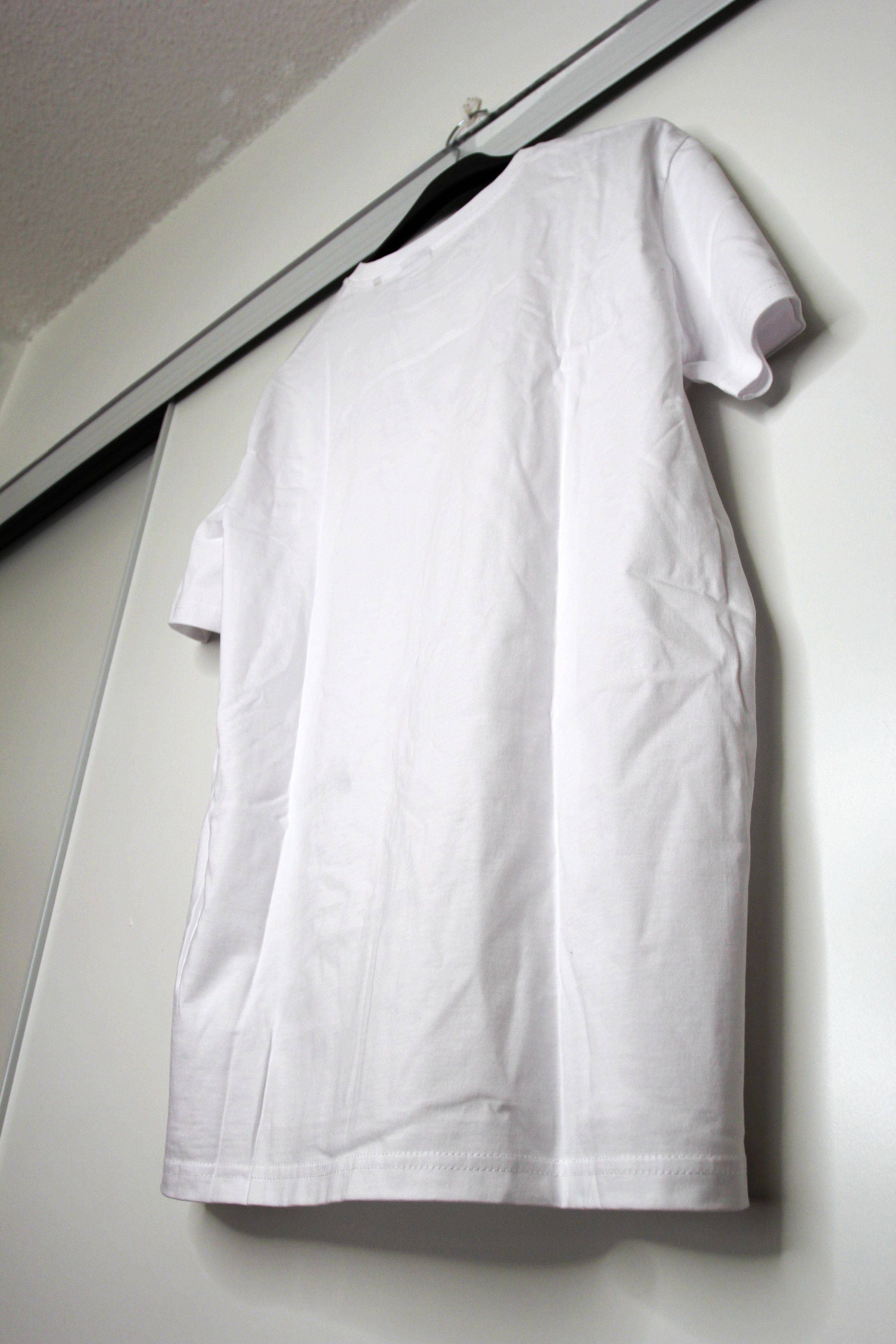Other BNWT SS20 REILLY "FAKE" DESIGNER COLLAGE TSHIRT L Size US L / EU 52-54 / 3 - 7 Thumbnail