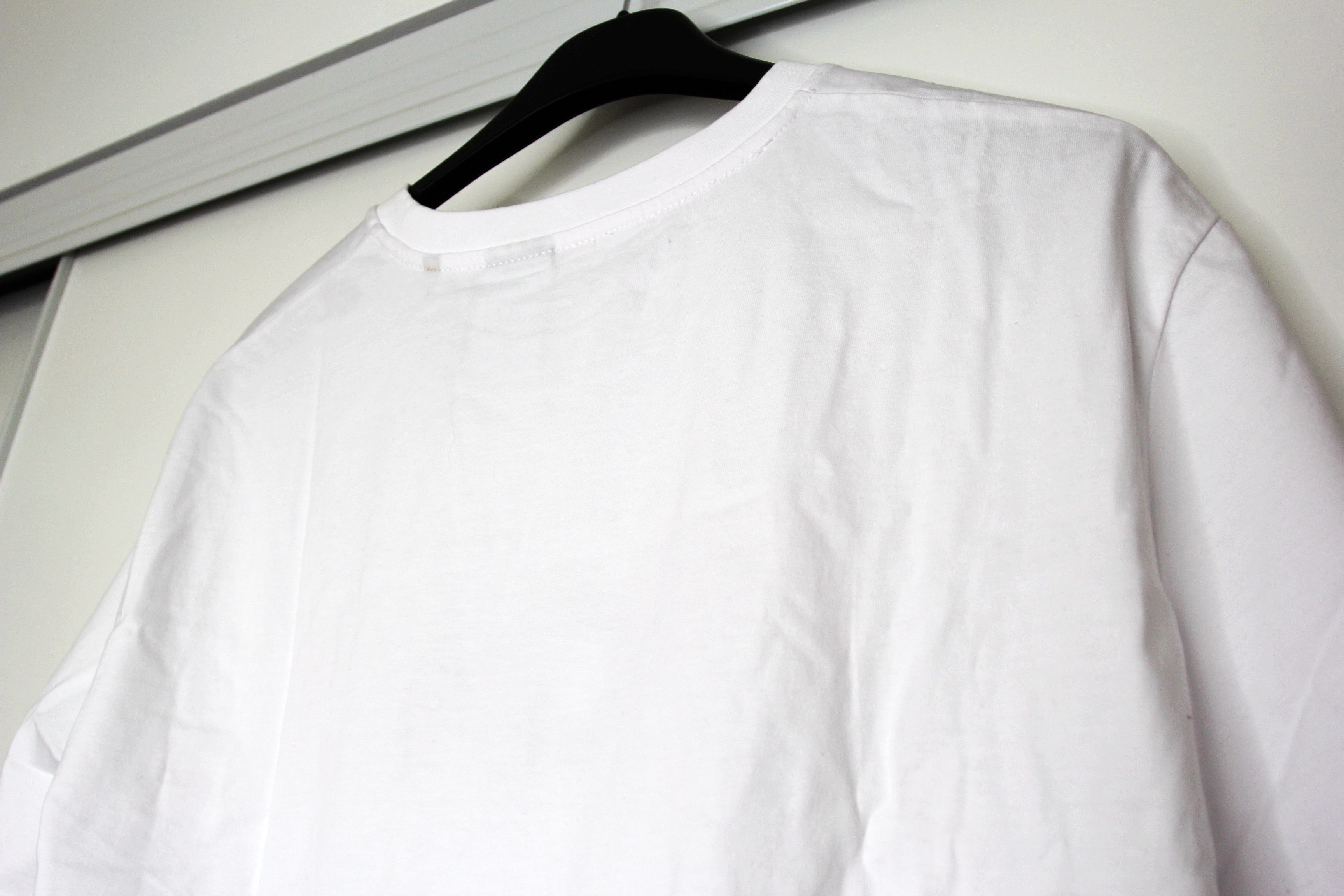 Other BNWT SS20 REILLY "FAKE" DESIGNER COLLAGE TSHIRT L Size US L / EU 52-54 / 3 - 6 Thumbnail