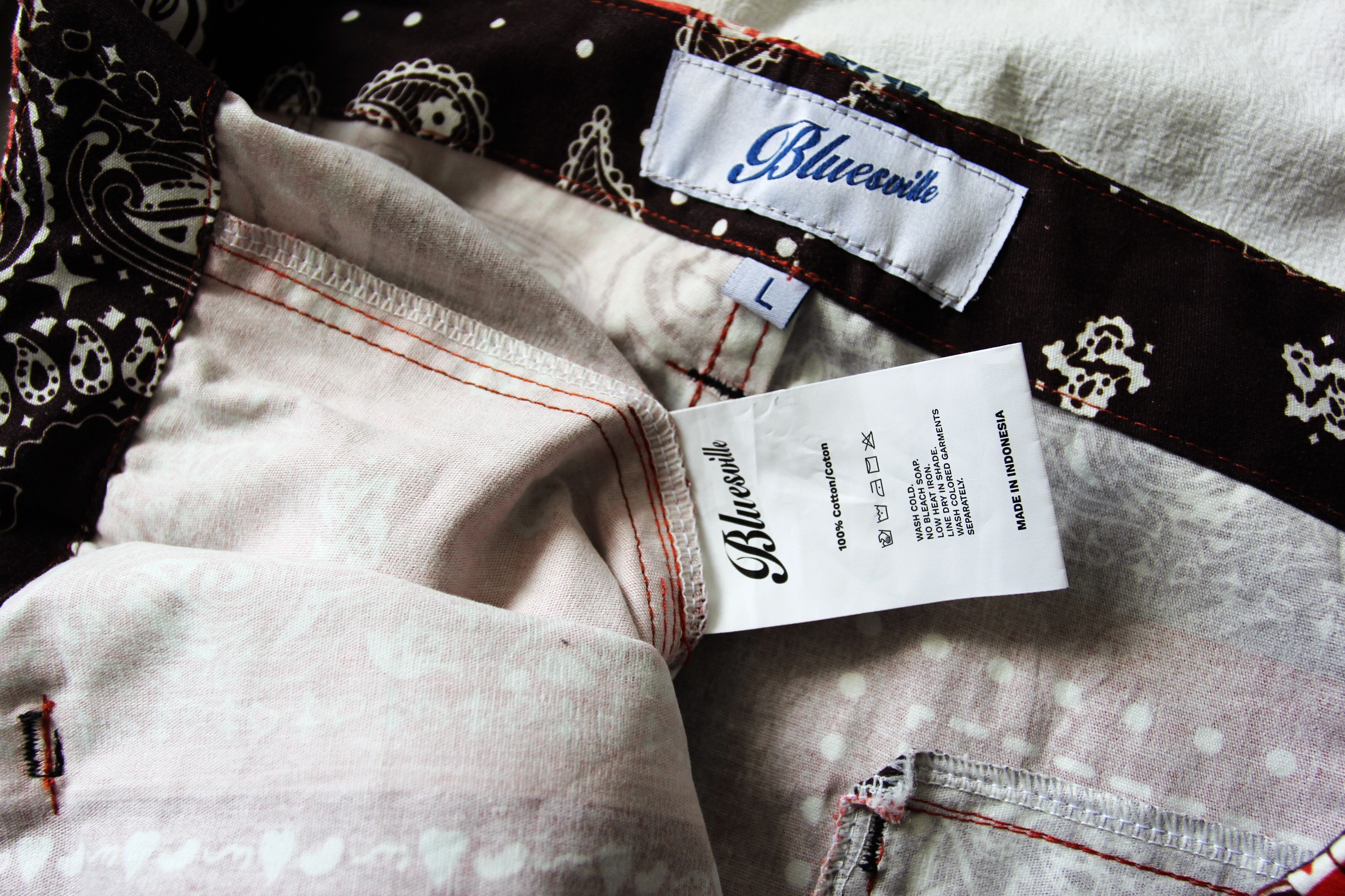 Other BNWT SS20 BLUESVILLE PATCHWORK BANDANA CARGO BERMUDAS L Size US 34 / EU 50 - 9 Thumbnail