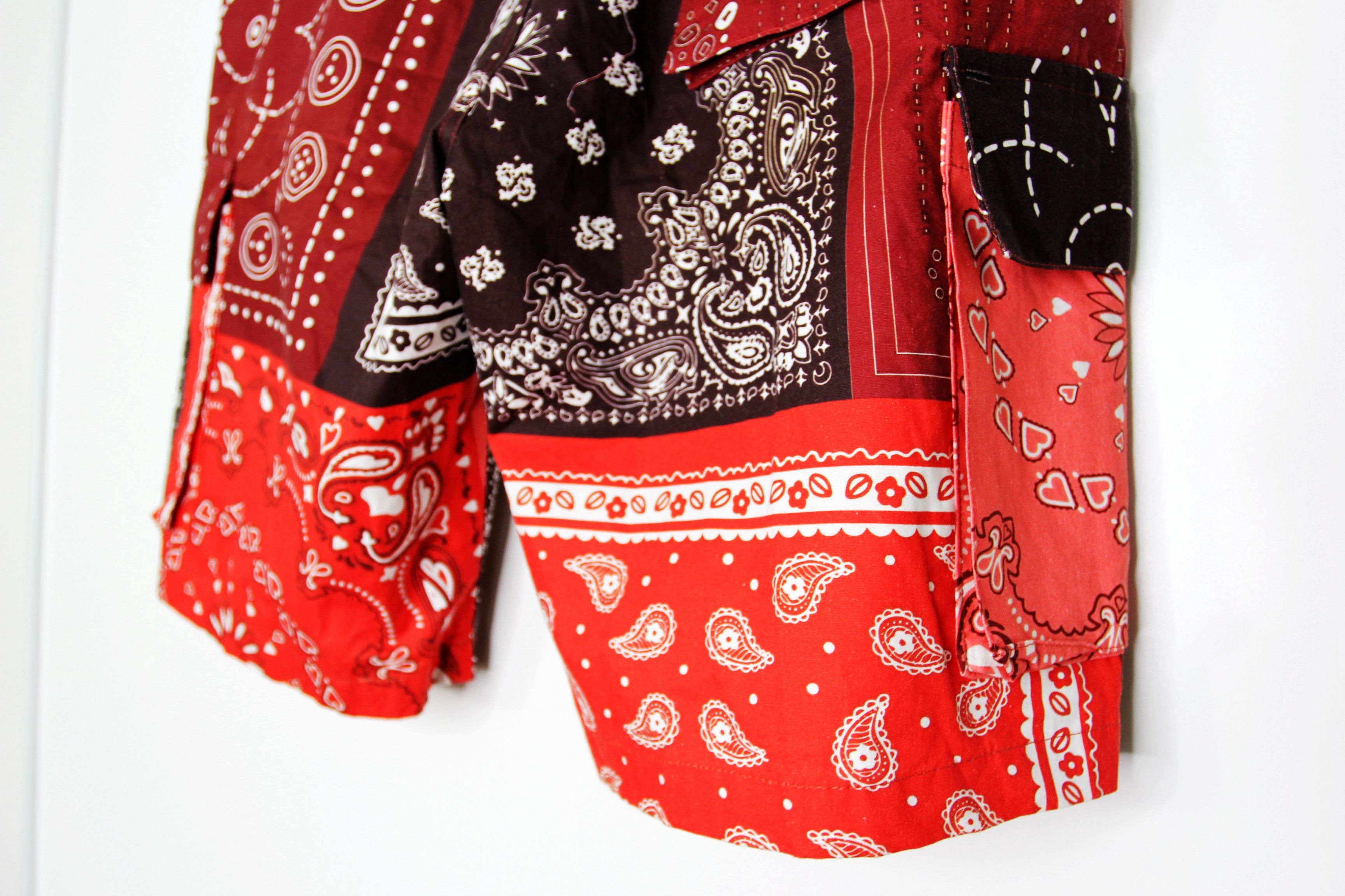 Other BNWT SS20 BLUESVILLE PATCHWORK BANDANA CARGO BERMUDAS L Size US 34 / EU 50 - 7 Thumbnail