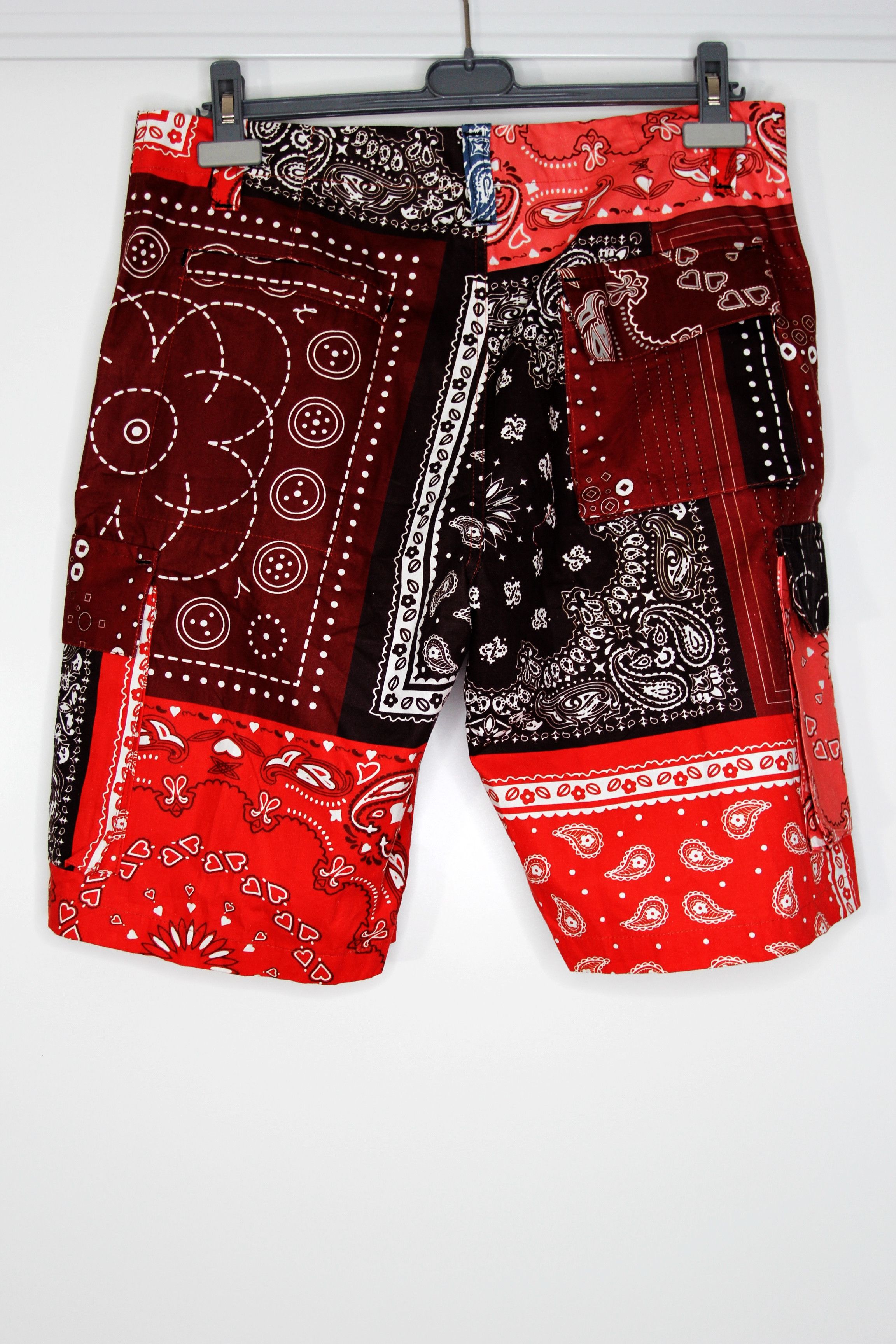 Other BNWT SS20 BLUESVILLE PATCHWORK BANDANA CARGO BERMUDAS L Size US 34 / EU 50 - 3 Thumbnail