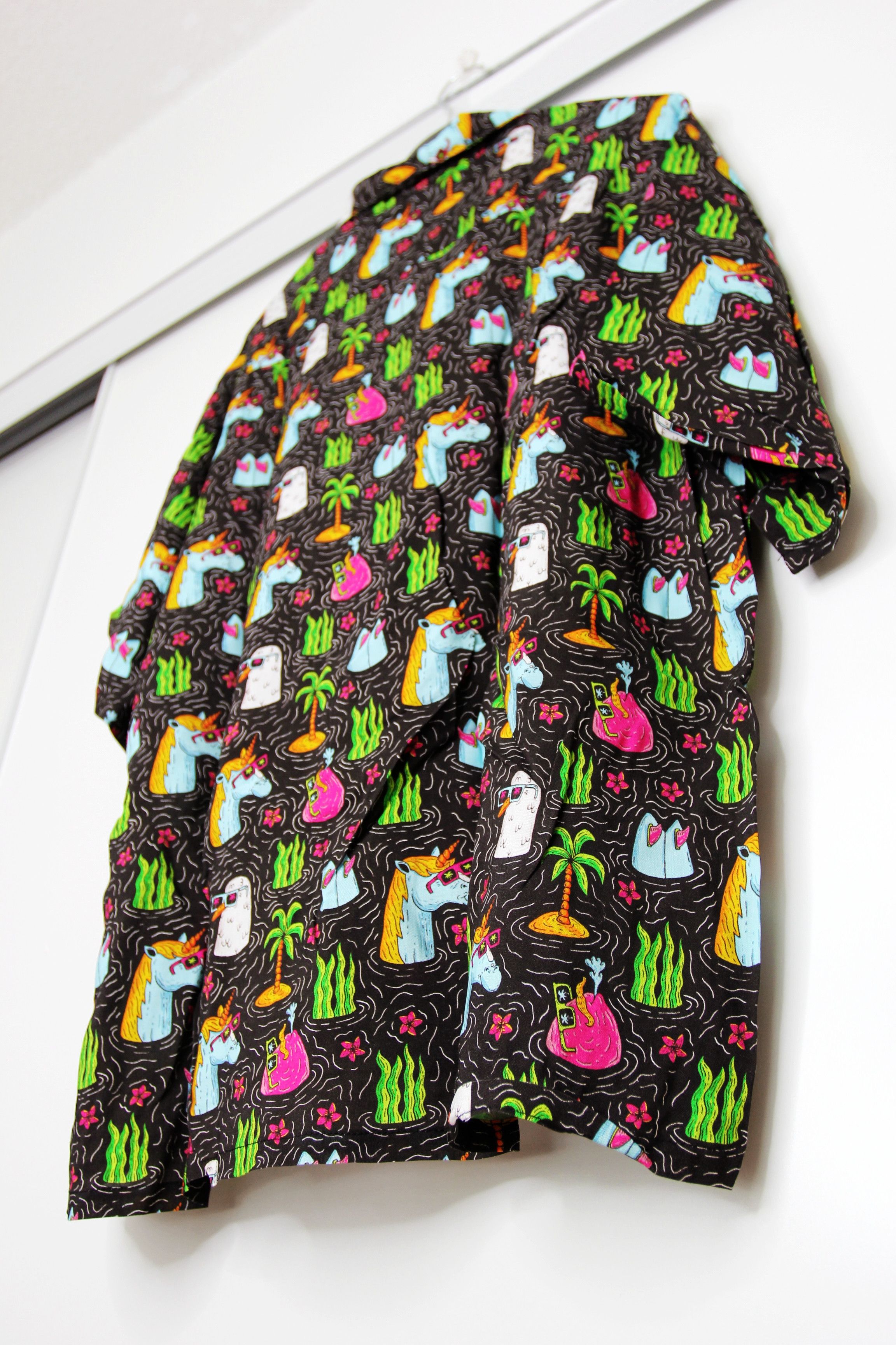 Other SS20 BOARDIES UNICORN PARADISE SHIRT M Size US M / EU 48-50 / 2 - 8 Thumbnail