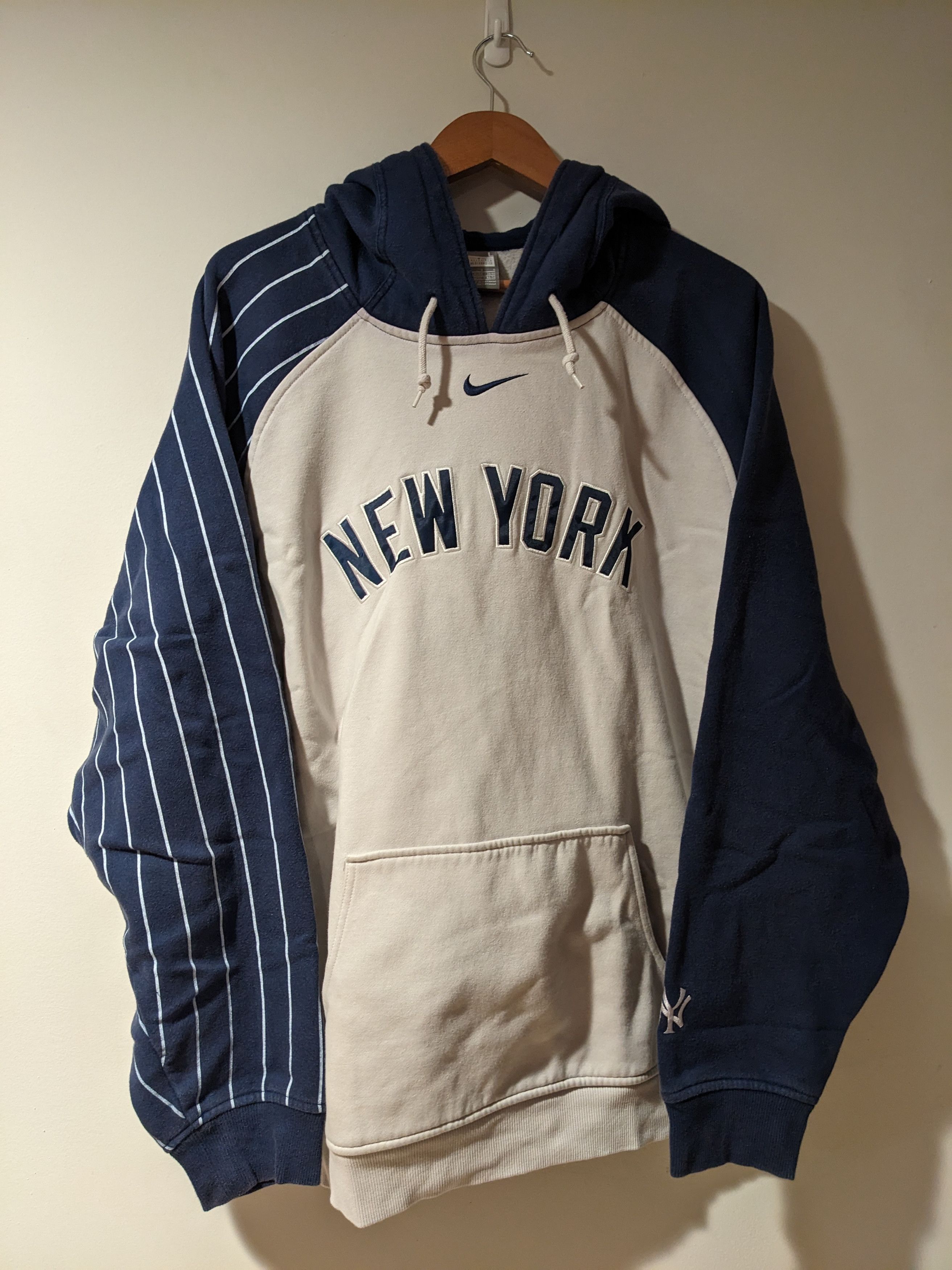 Vintage Y2K New York Yankees Nike Center Swoosh Large Hoodie