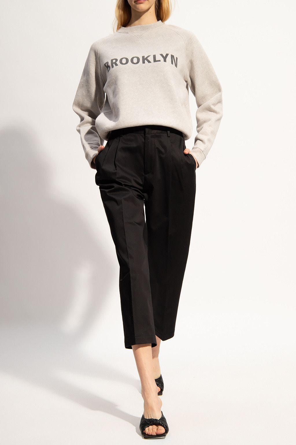 Victoria Beckham BNWT SS21 VICTORIA BECKHAM VVB FLEECE SWEATSHIRT S Size S / US 4 / IT 40 - 14 Thumbnail