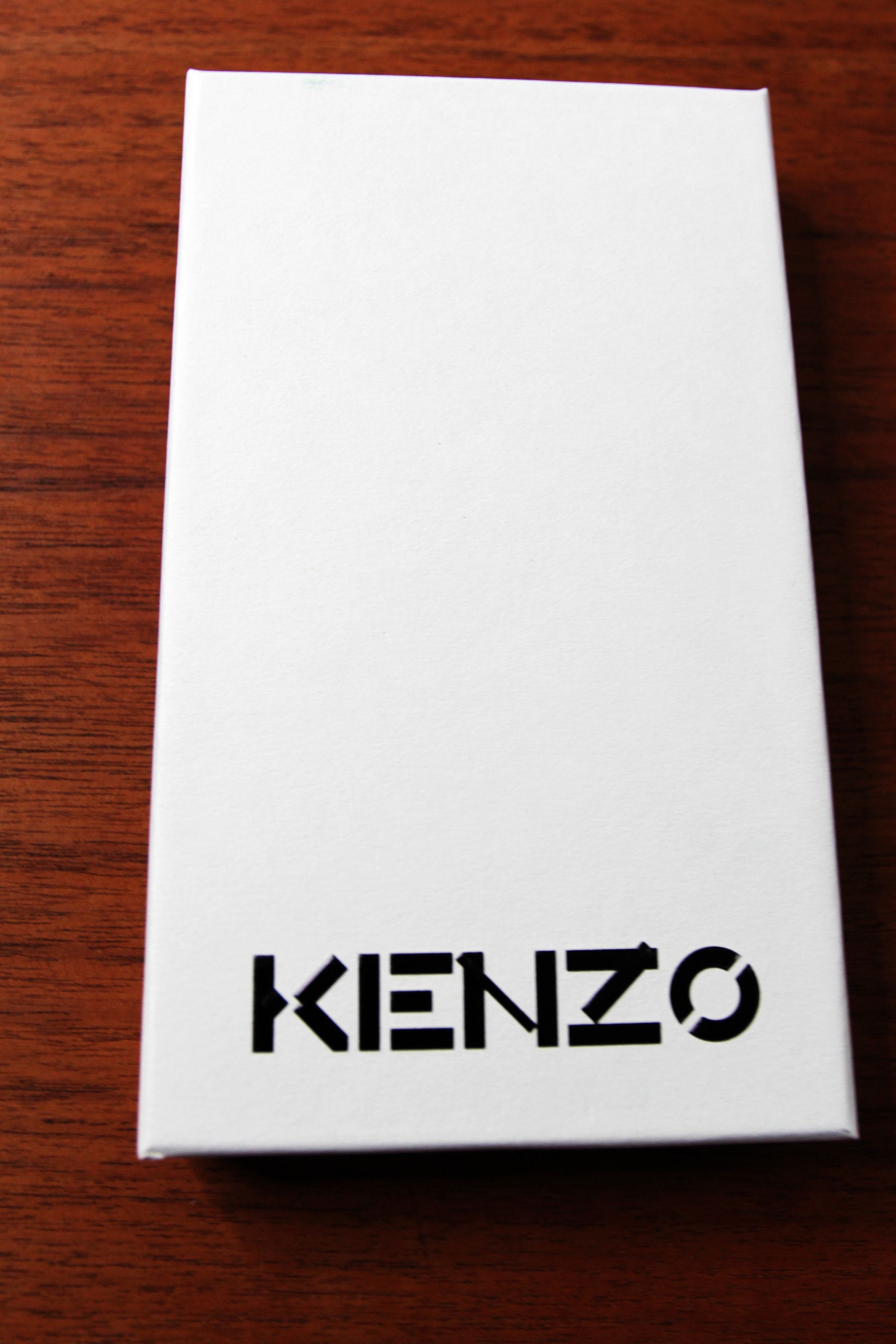 Kenzo BNWT KENZO OFF WHITE LOGO IPHONE XI PRO CASE Size ONE SIZE - 3 Thumbnail