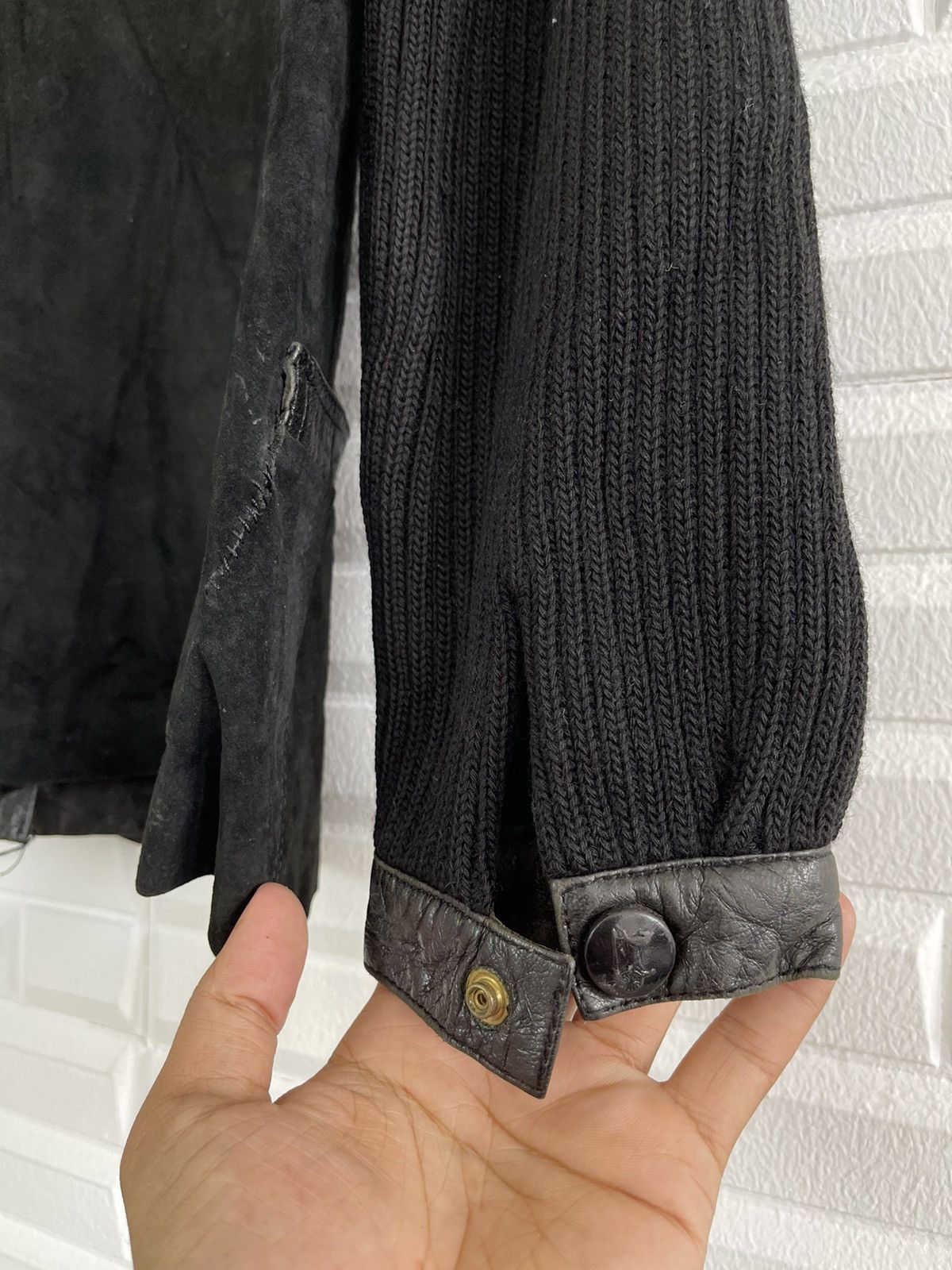 Celine VINTAGE BLACK SUEDE LUXURY CELINE PARIS TURTLE NECK Size S / US 4 / IT 40 - 5 Thumbnail