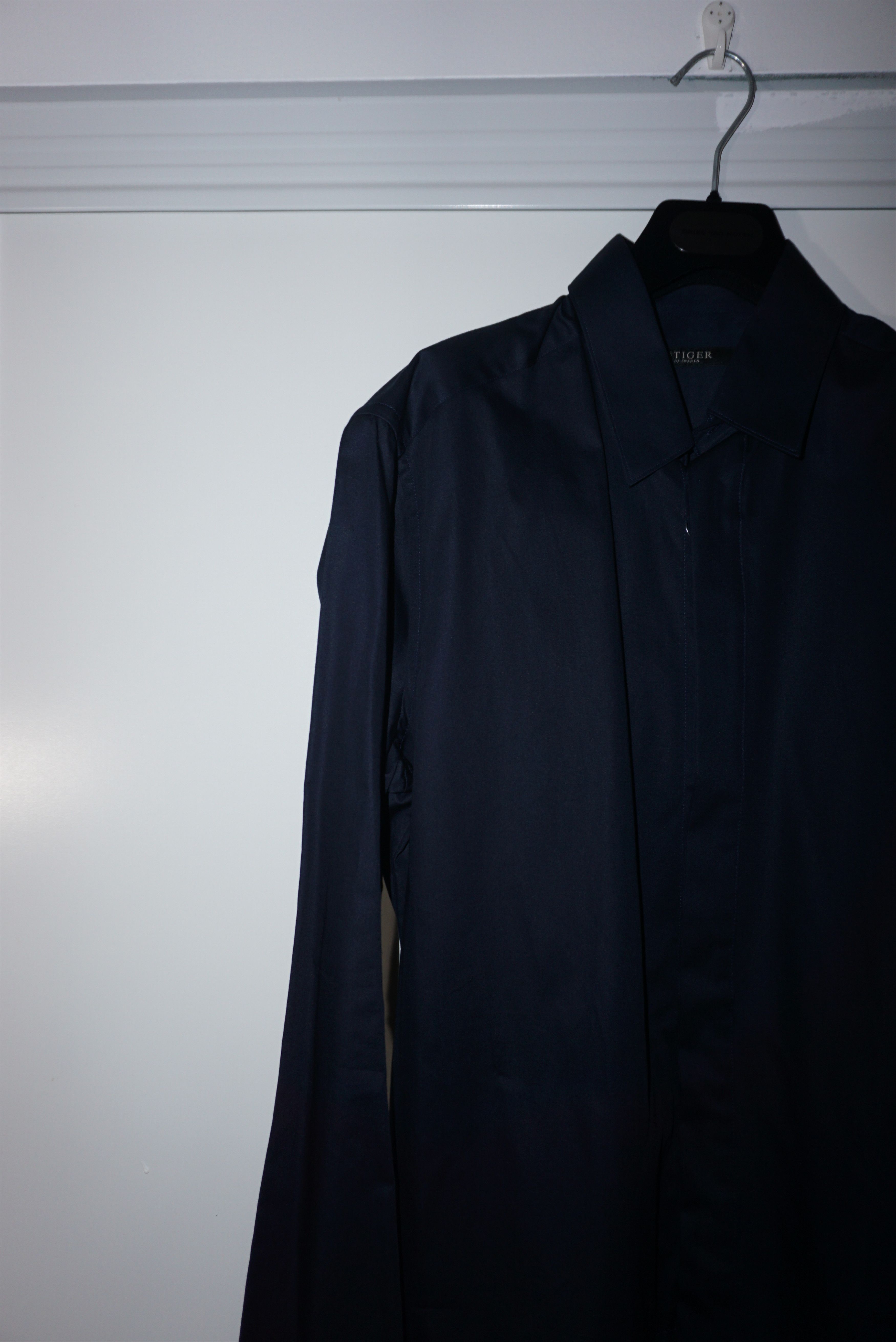 Tiger of Sweden BNWT AW17 TIGER OF SWEDEN ALDRIC SHIRT 16.5 Size US M / EU 48-50 / 2 - 5 Thumbnail