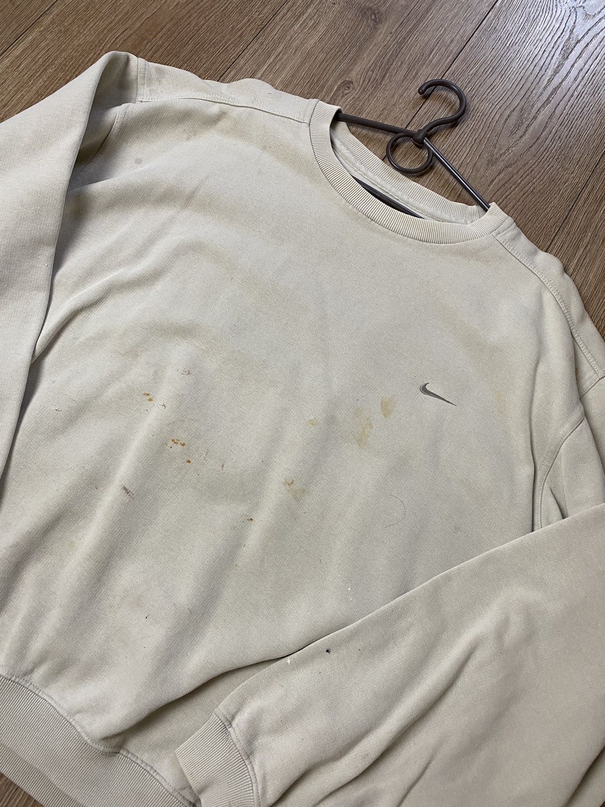 Vintage Vintage Sweatshirt Nike Beige Cream Small Swoosh Y2K Size US L / EU 52-54 / 3 - 2 Thumbnail