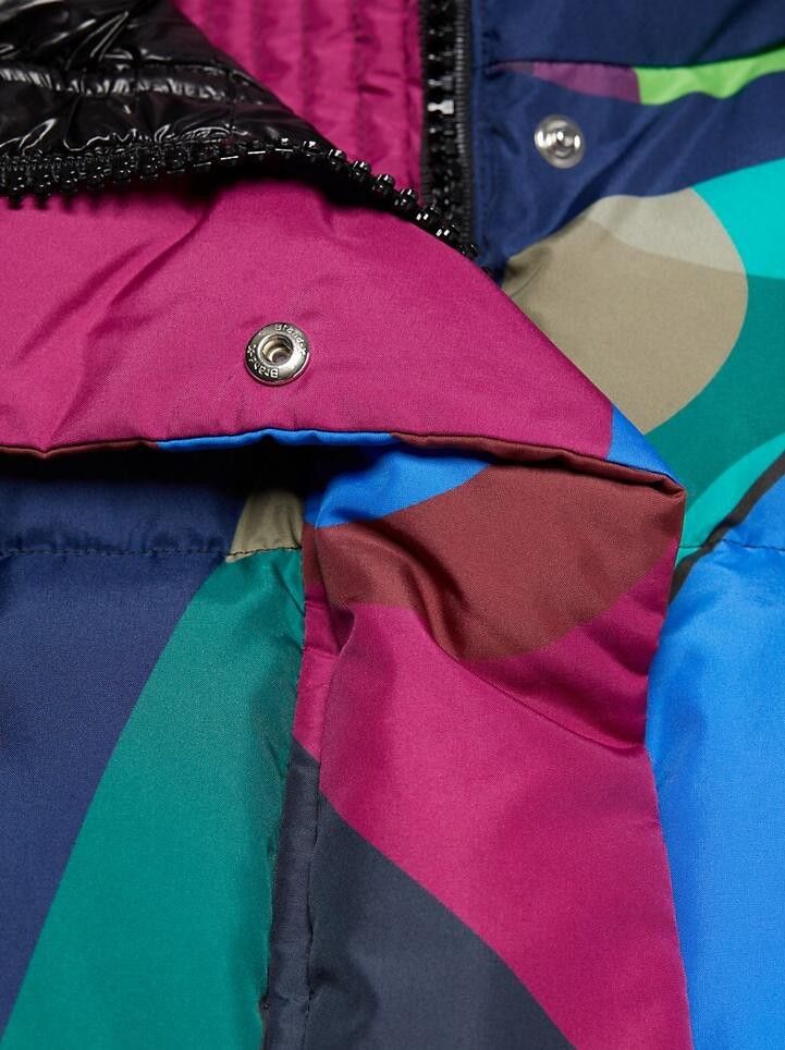Kaws BNWT AW21 SACAI x KAWS PUFFER JACKET COAT 2 Size US M / EU 48-50 / 2 - 21 Thumbnail