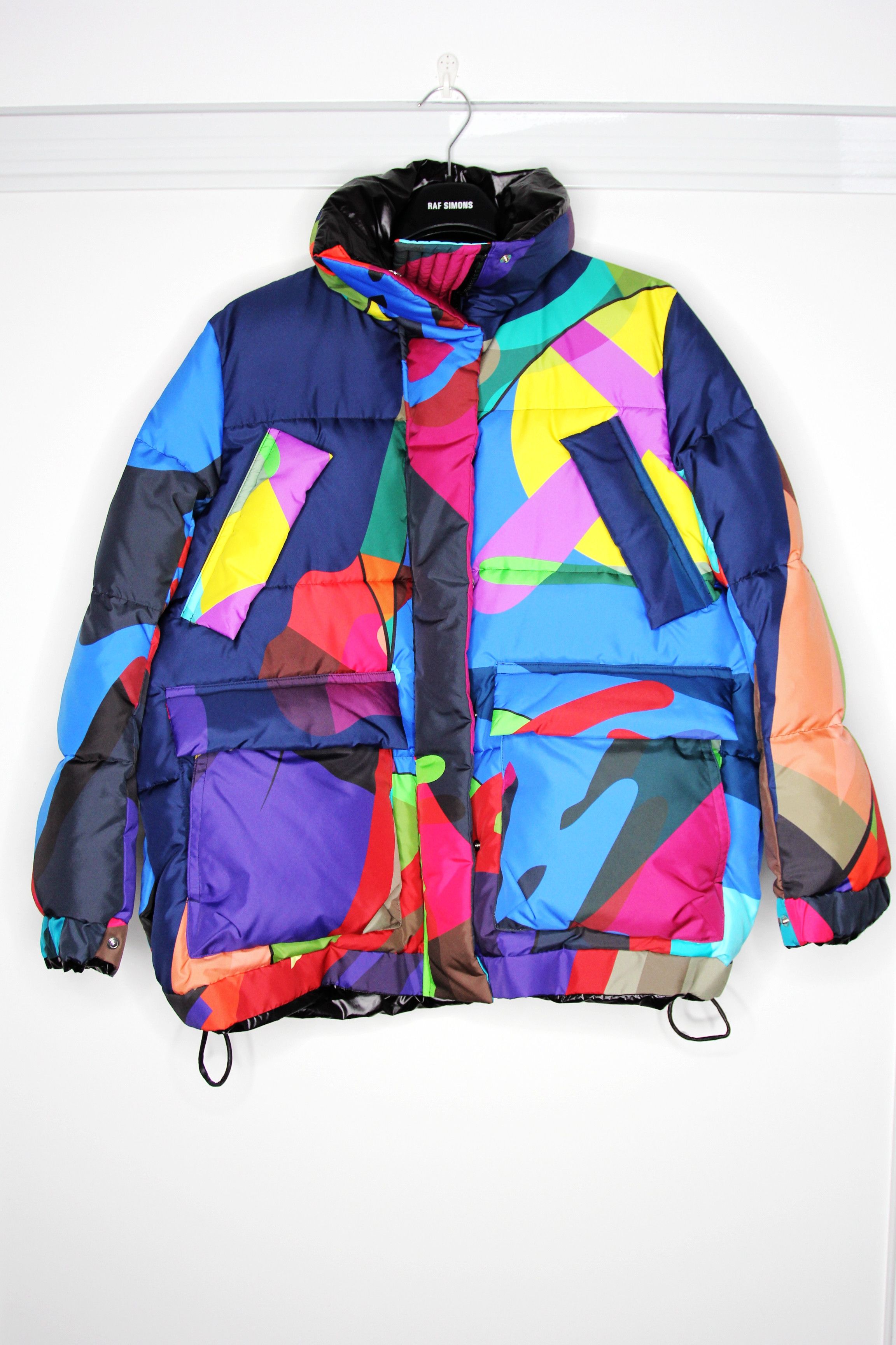 Kaws BNWT AW21 SACAI x KAWS PUFFER JACKET COAT 2 Size US M / EU 48-50 / 2 - 2 Thumbnail