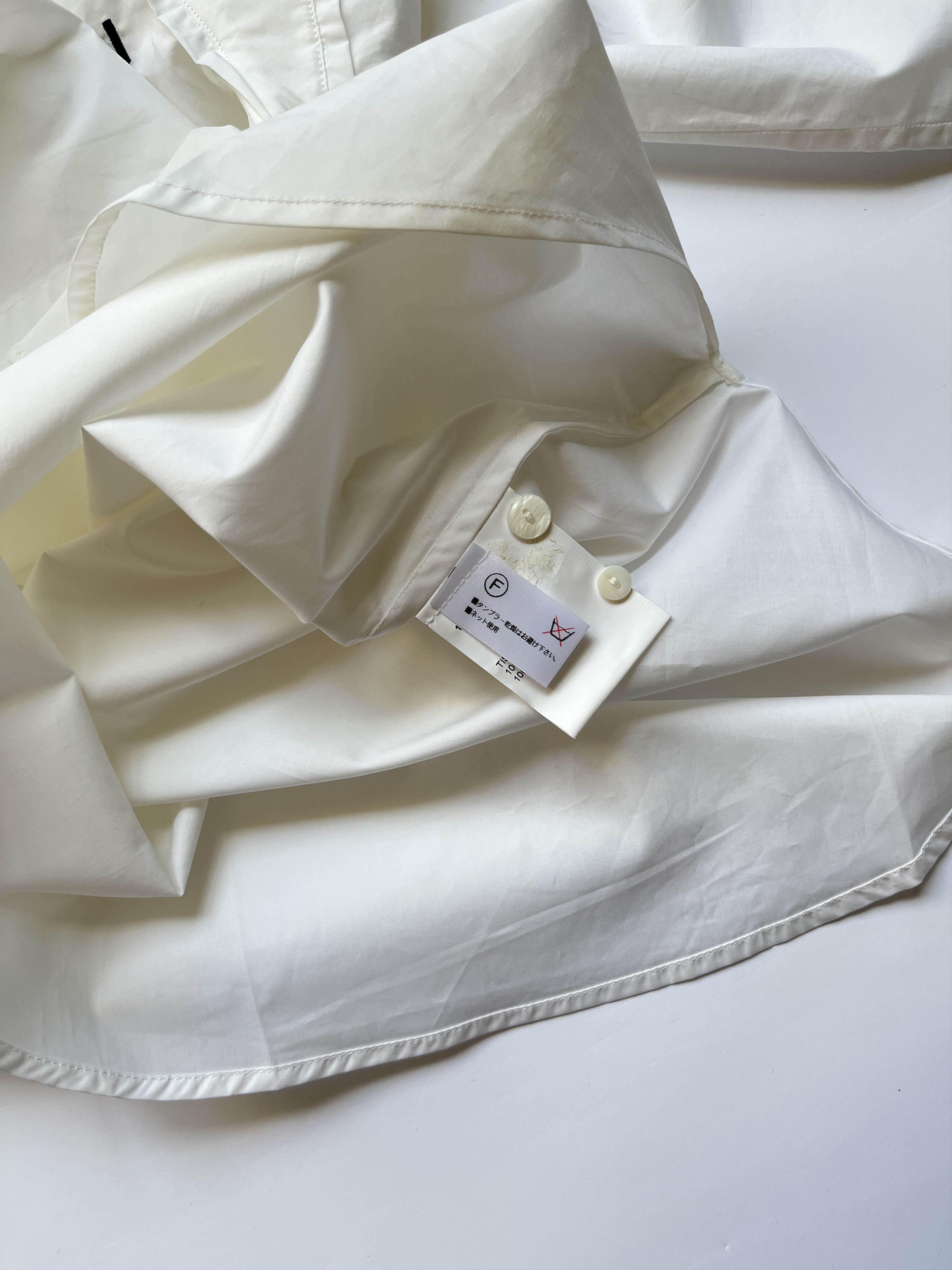 Carven ⚡️QUICK SALE⚡️Carven Logo Flowers White Long Sleeved Shirt Size M / US 6-8 / IT 42-44 - 4 Thumbnail