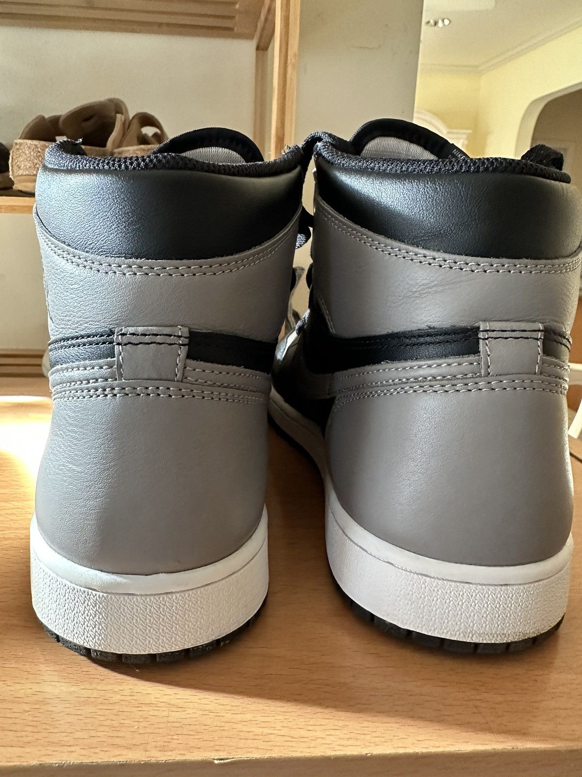 Nike Jordan 1 Retro High Shadow 2018 Size US 10 / EU 43 - 8 Thumbnail