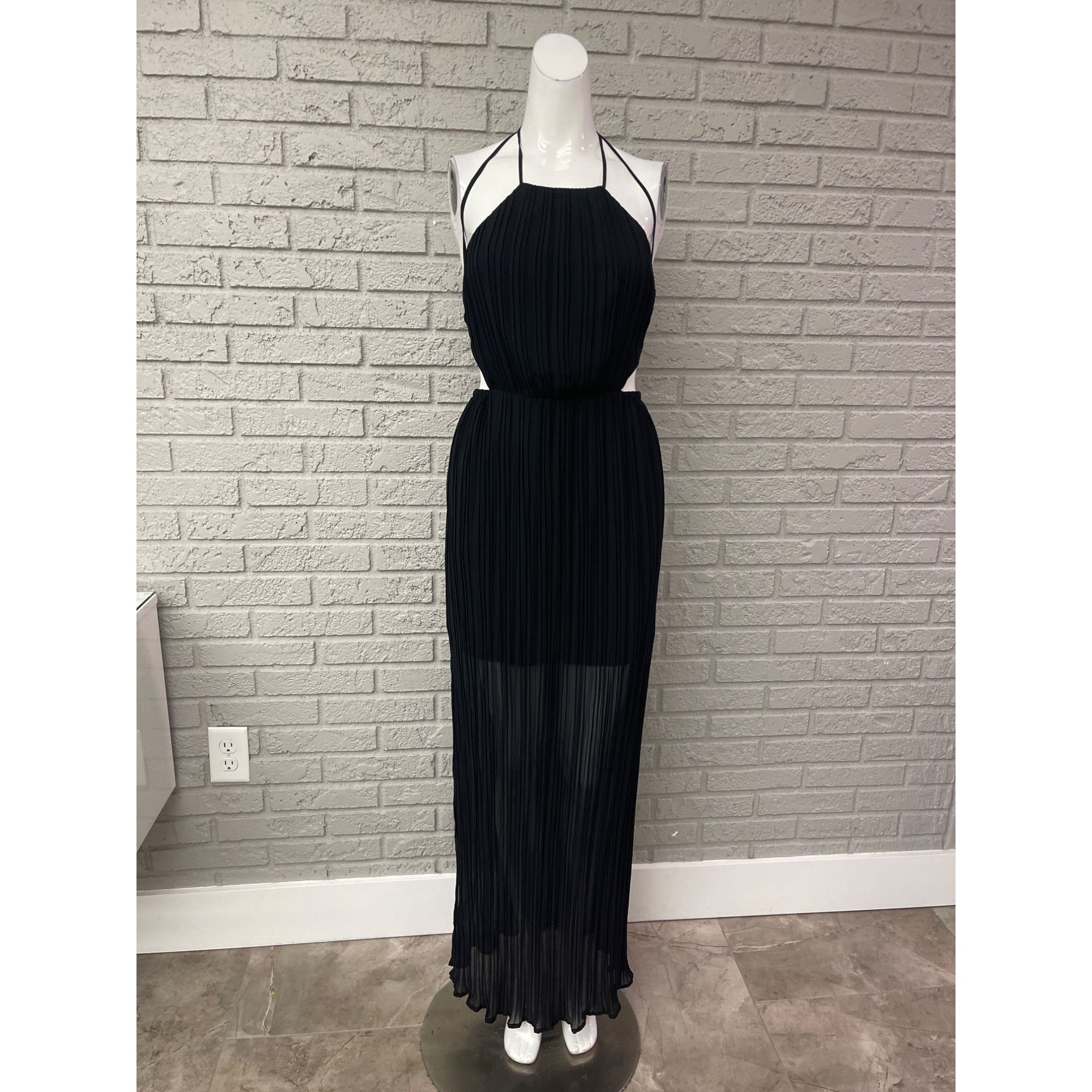 BCBGENERATION Black Pleated Halter Maxi Dress Size 0
