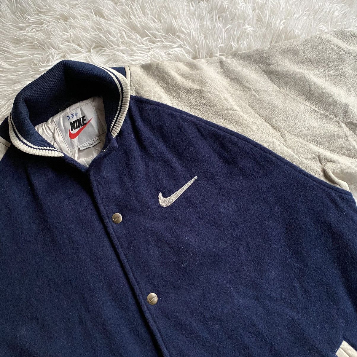 Nike Rare Vintage Nike 90s Leather Varsity Jacket Size US L / EU 52-54 / 3 - 6 Thumbnail