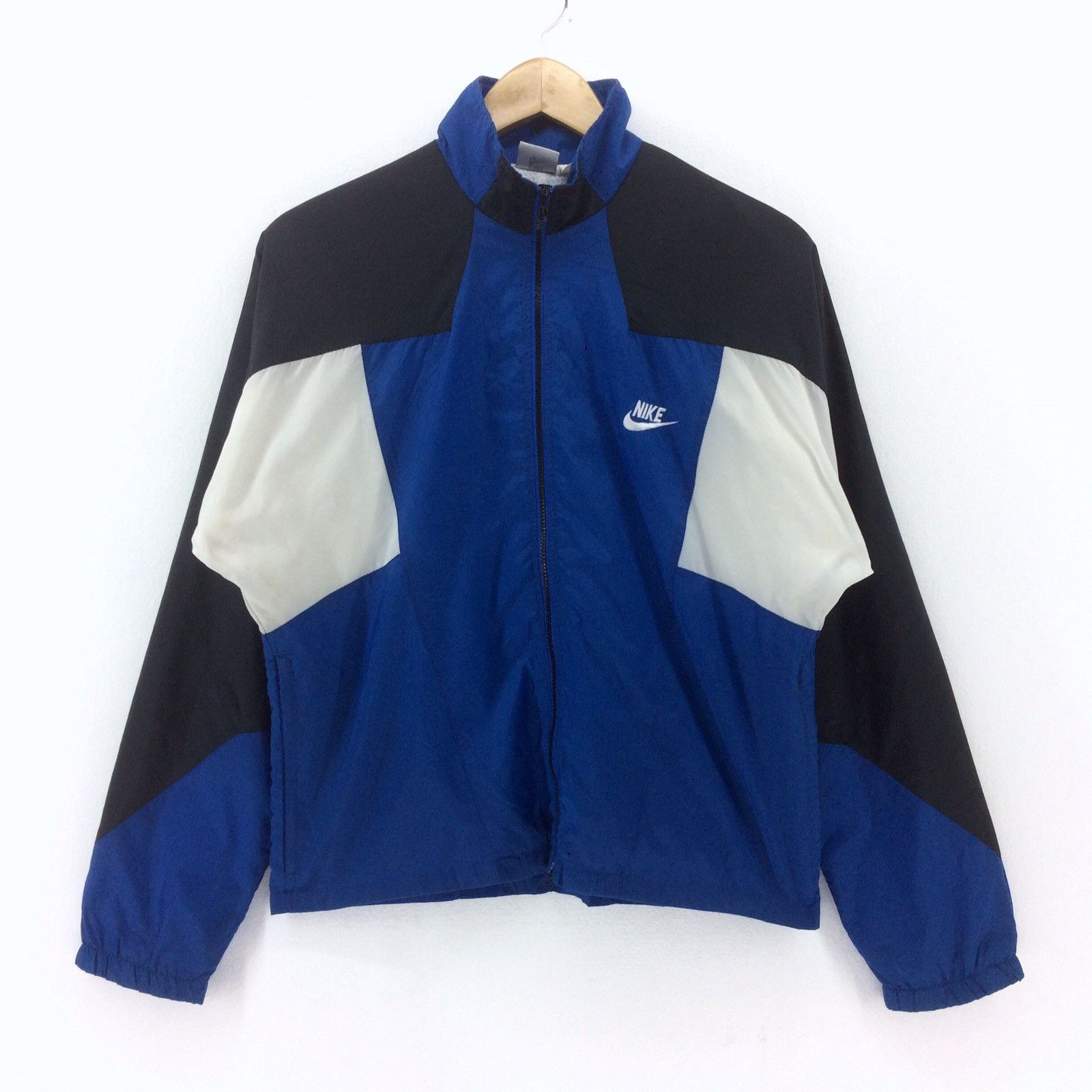 Nike Vintage 90s Nike Swoosh Multicolour Windbreaker Jacket Size US S / EU 44-46 / 1 - 1 Thumbnail