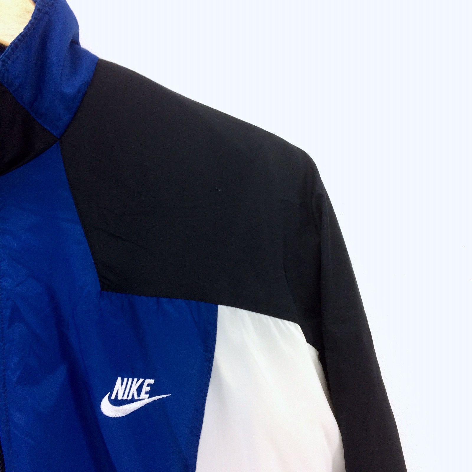Nike Vintage 90s Nike Swoosh Multicolour Windbreaker Jacket Size US S / EU 44-46 / 1 - 2 Thumbnail