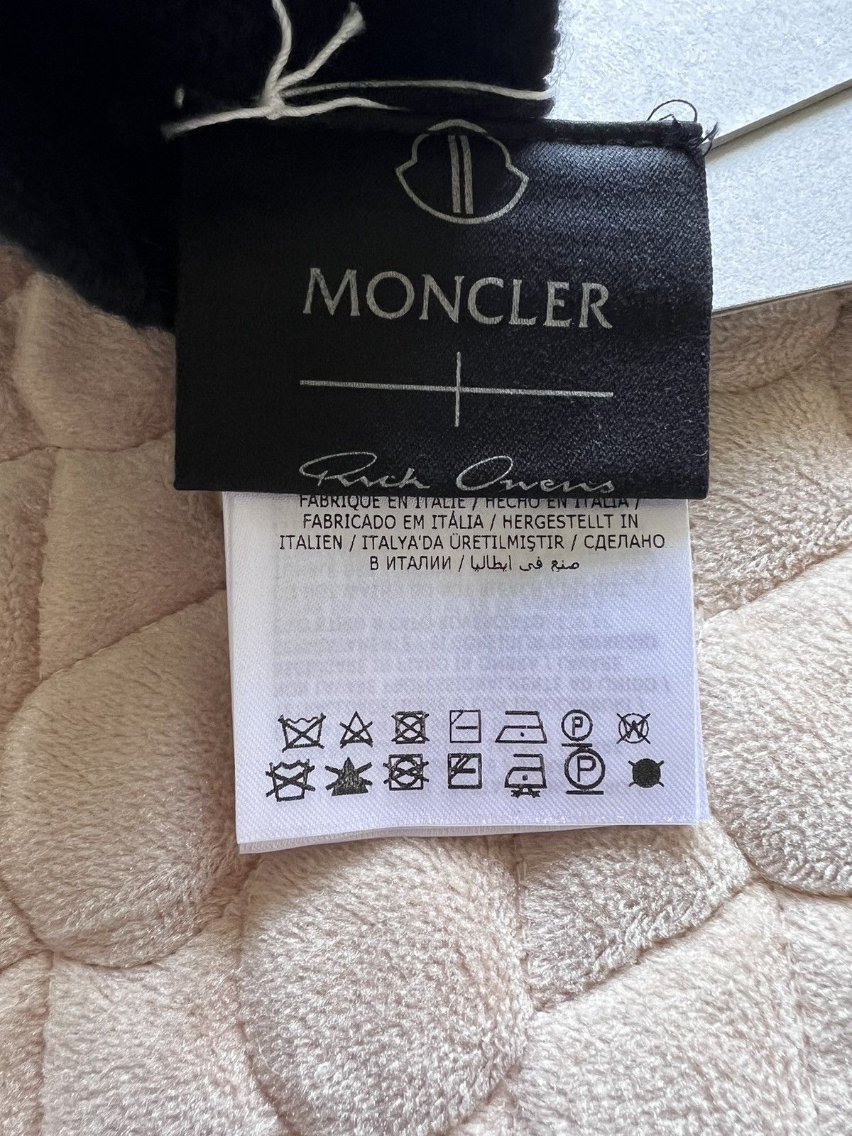 Moncler × Rick Owens FW20 Thigh High Stocking Socks Black OneSize Size ONE SIZE - 8 Thumbnail