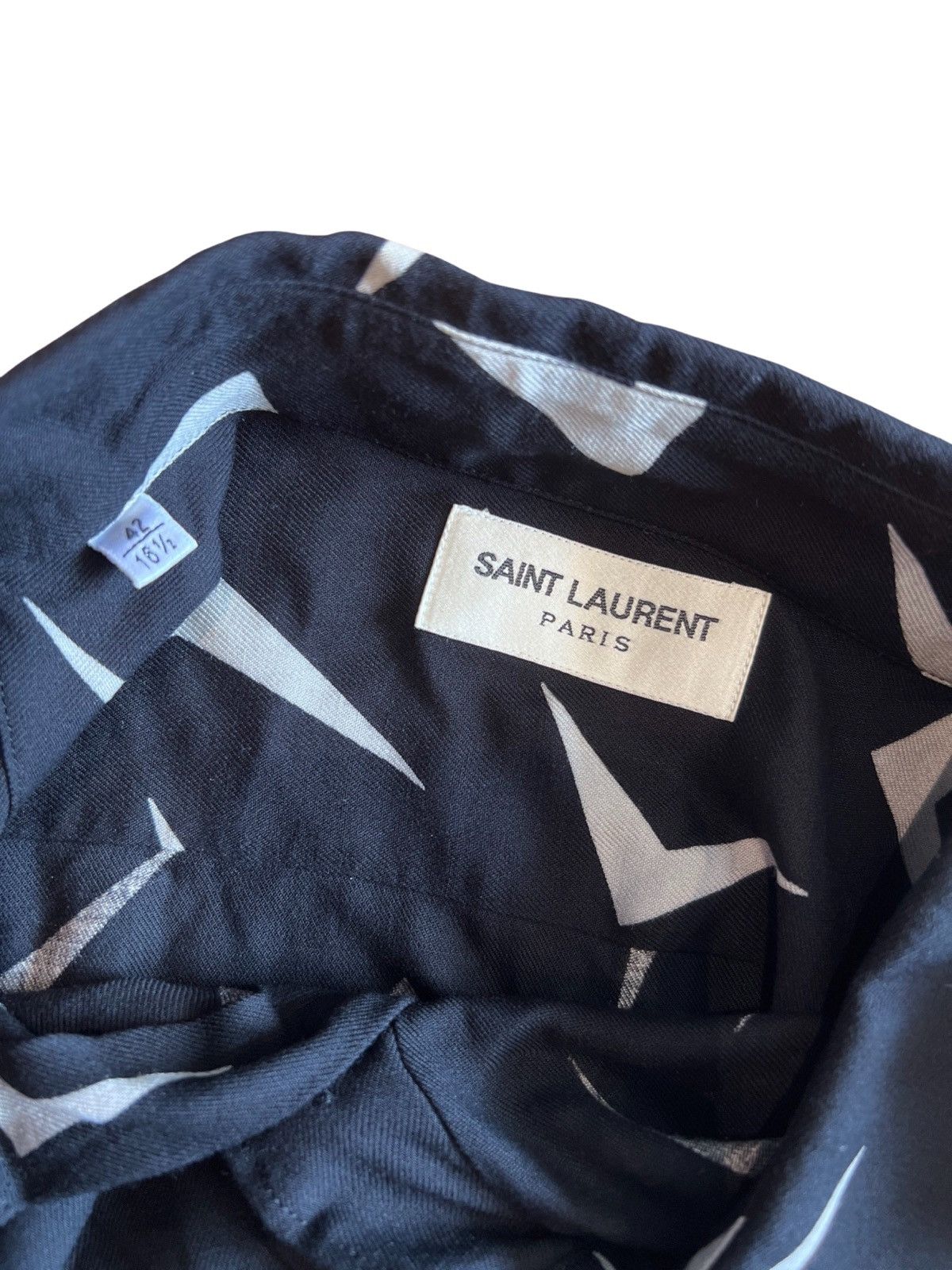 Hedi Slimane × Saint Laurent Paris SAINT LAURENT FW15 BOOMERANG SHIRT Size US XL / EU 56 / 4 - 3 Thumbnail