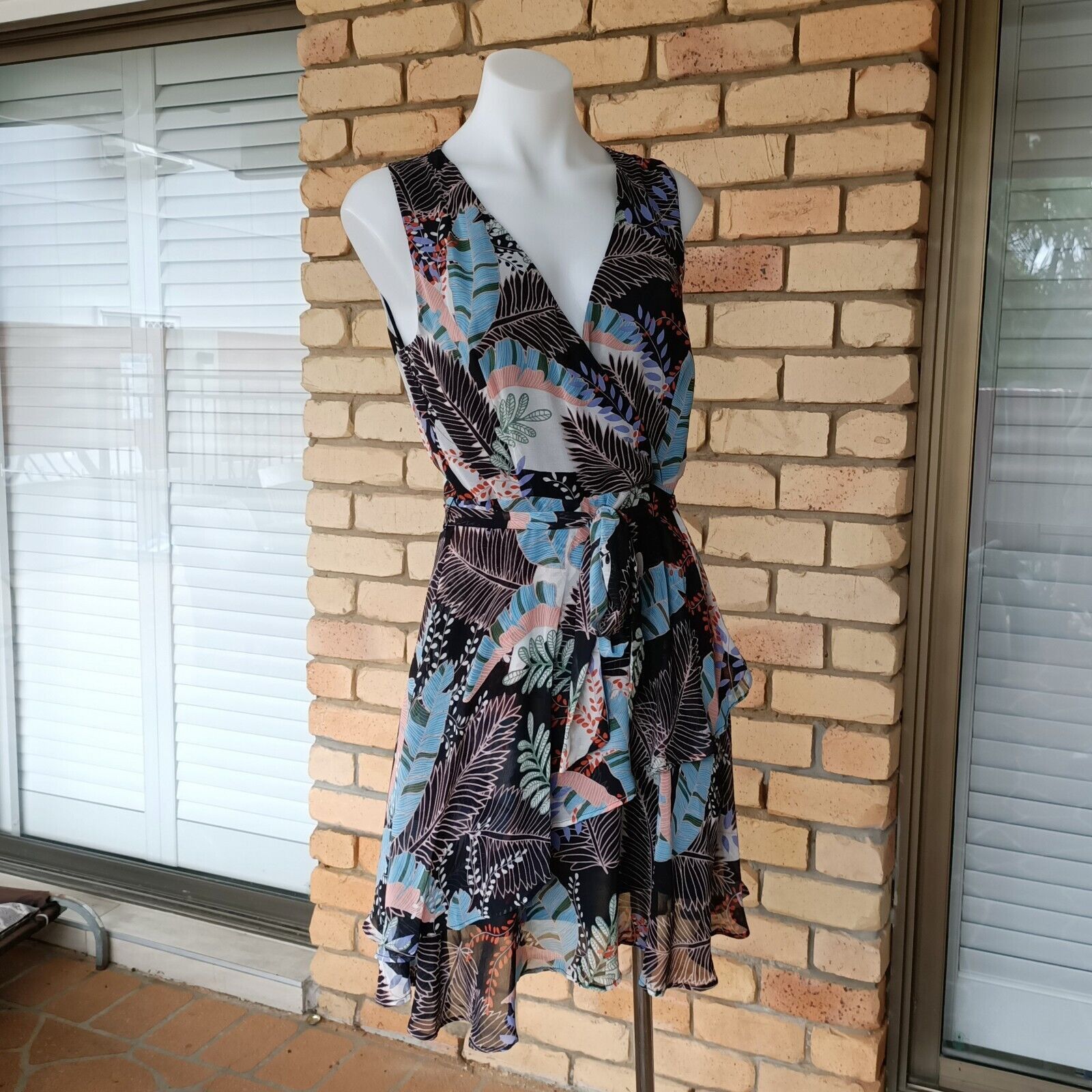 Designer Portmans Size 8 Dress Floral A Line Tropical Belted Tiered Size S / US 4 / IT 40 - 2 Thumbnail