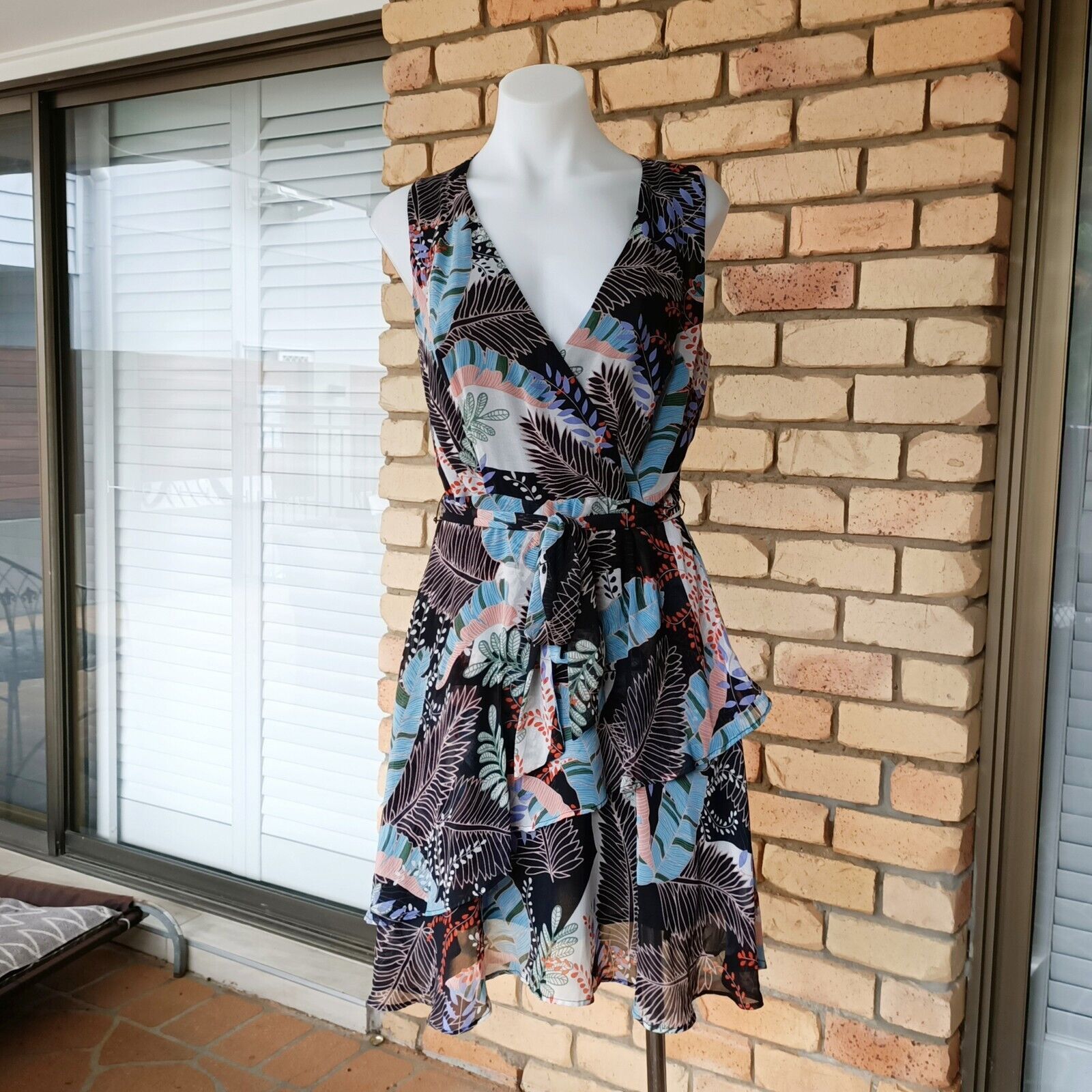 Designer Portmans Size 8 Dress Floral A Line Tropical Belted Tiered Size S / US 4 / IT 40 - 1 Thumbnail
