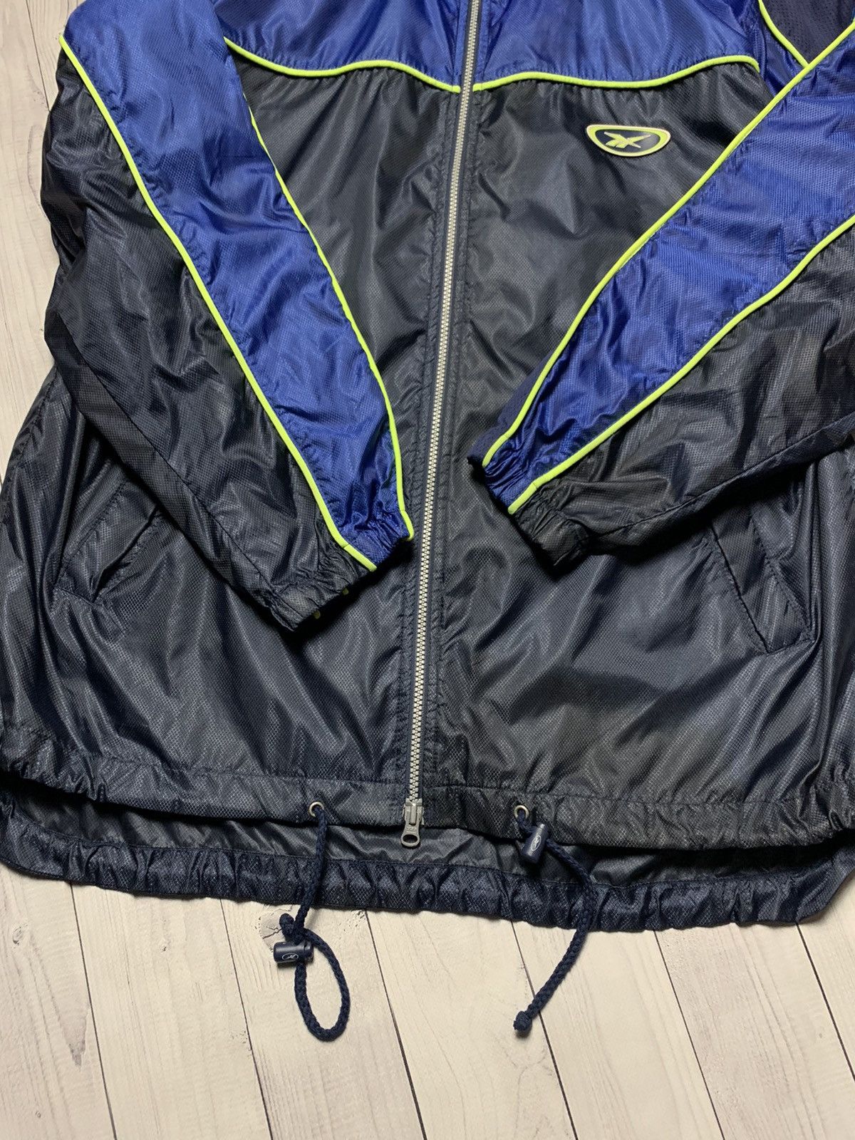 Reebok Vintage Reebok light jacket big logo size L Size US L / EU 52-54 / 3 - 6 Thumbnail