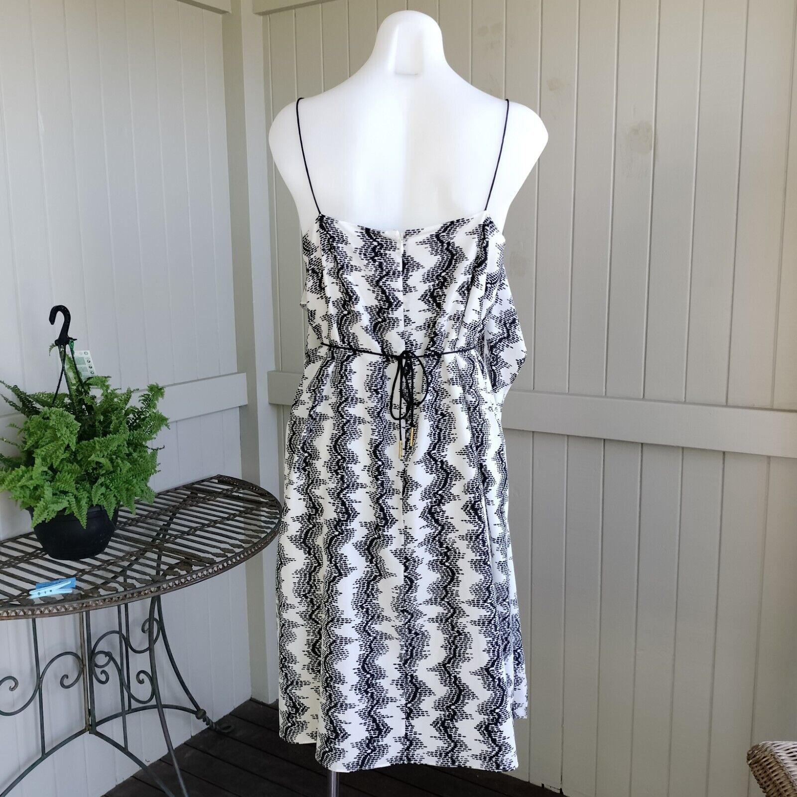 Country Road × Designer Country Road Size 10 Dress Ruffle Shift Abstract Tie Waist Size M / US 6-8 / IT 42-44 - 2 Thumbnail