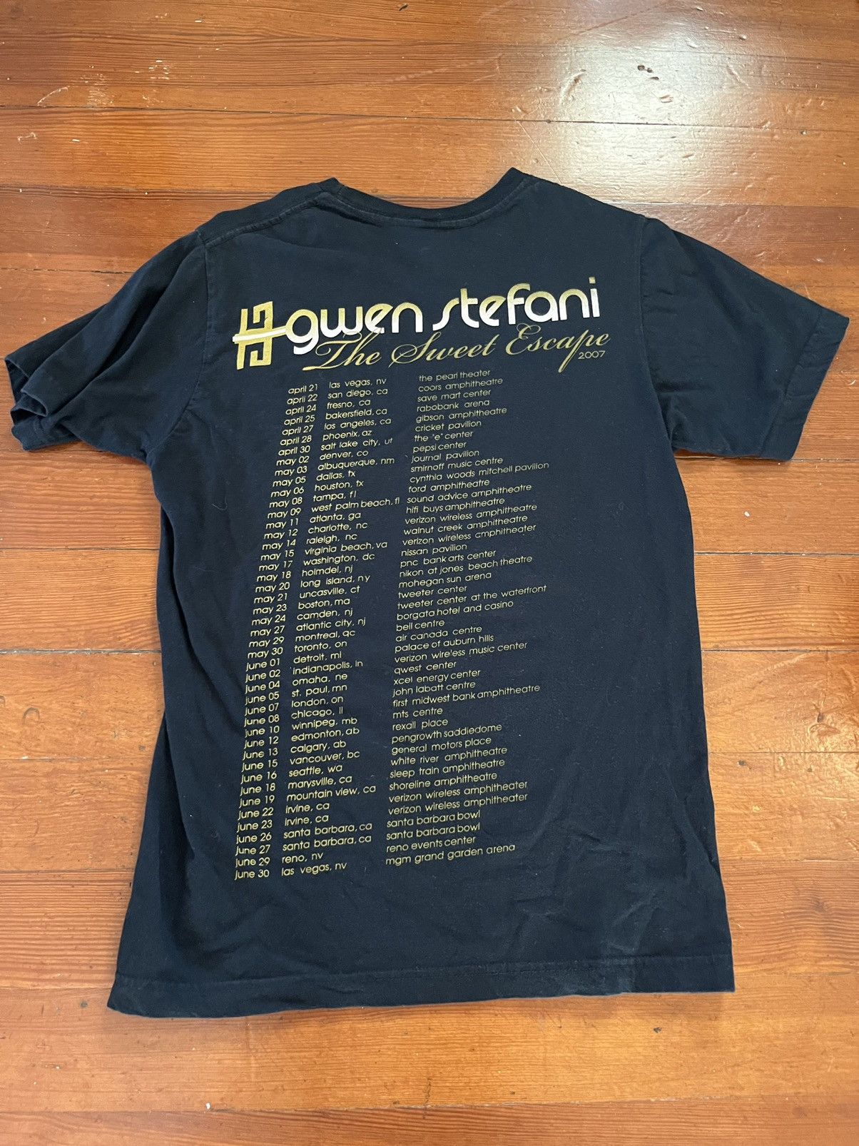 Band Tees Gwen Stefani Vintage 2007 Tour Tee Size US M / EU 48-50 / 2 - 4 Thumbnail