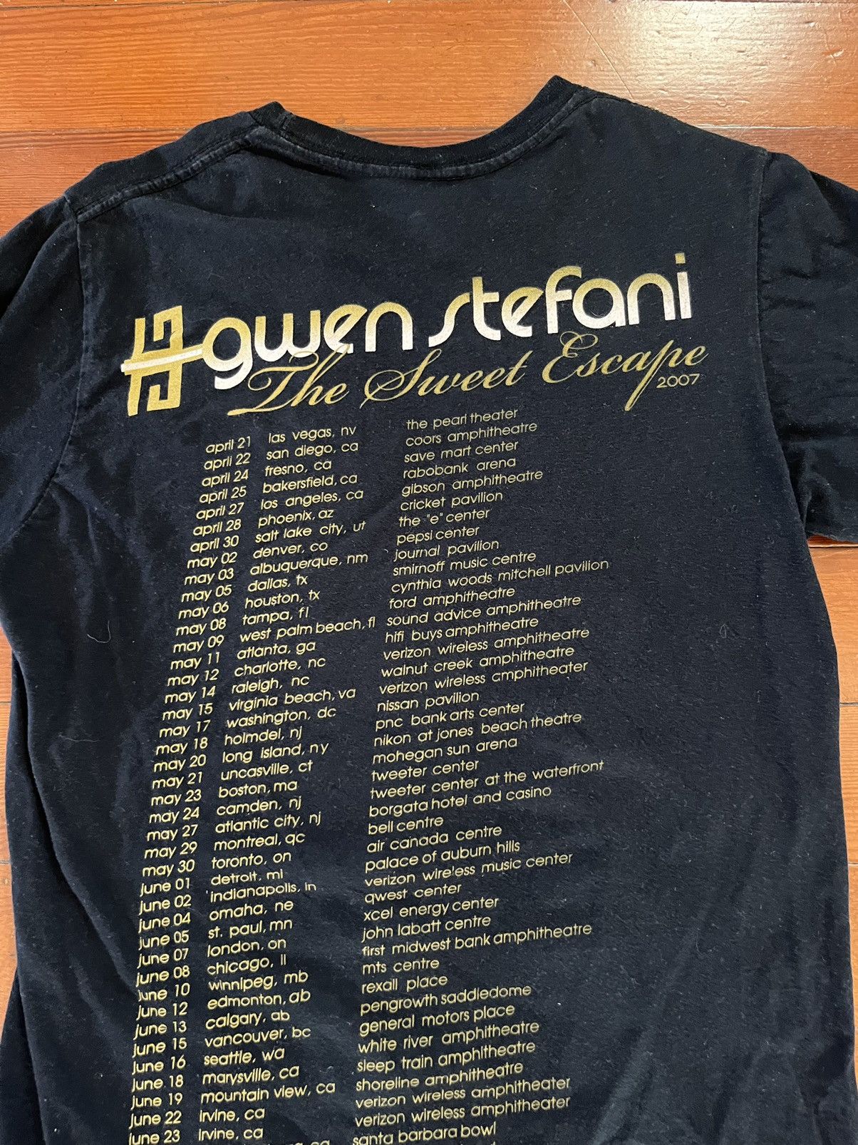 Band Tees Gwen Stefani Vintage 2007 Tour Tee Size US M / EU 48-50 / 2 - 5 Thumbnail