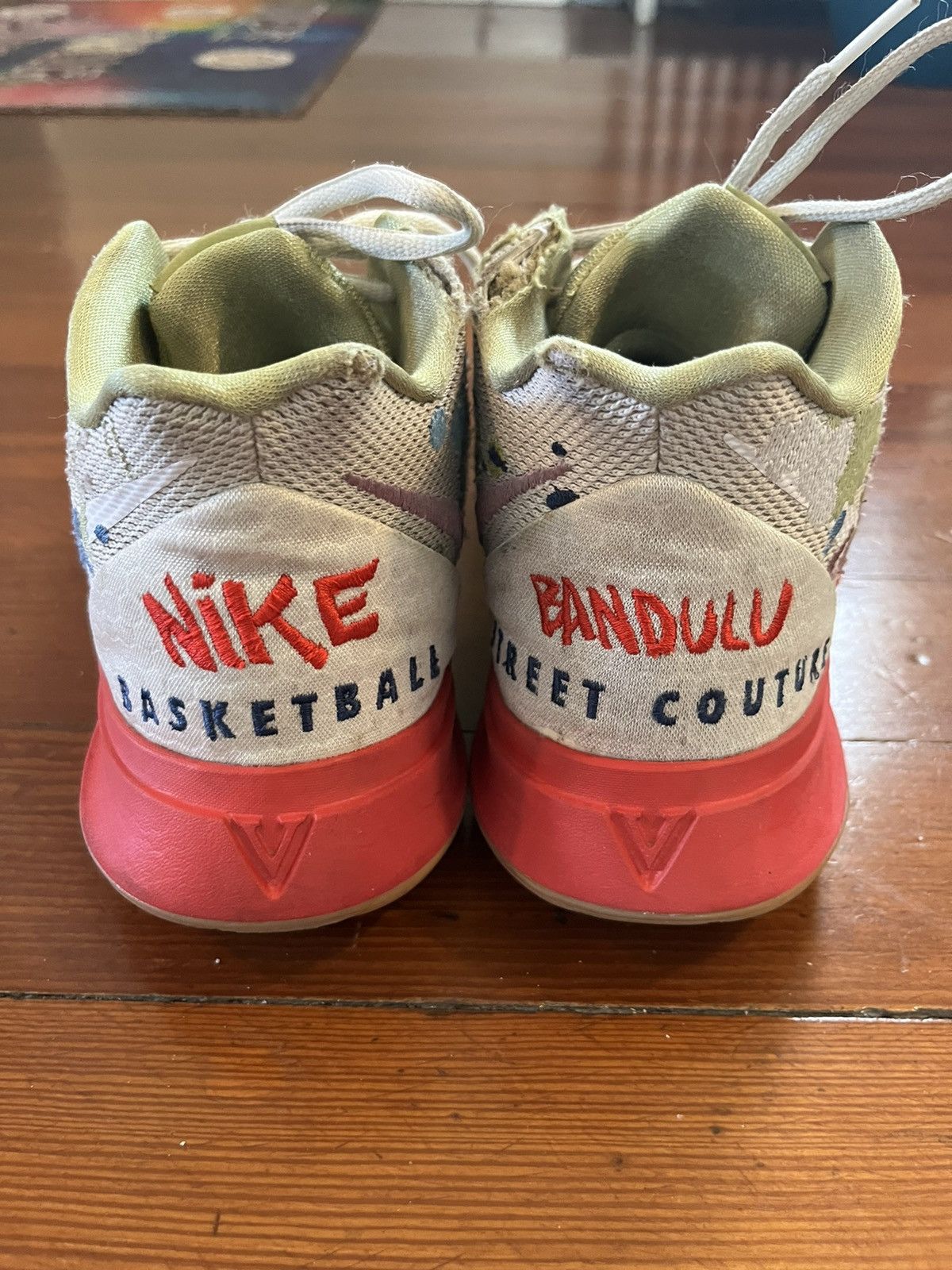 Bandulu Bandulu x Kyrie Irving Nike Basketball Sneaker Size US 8.5 / EU 41-42 - 3 Thumbnail