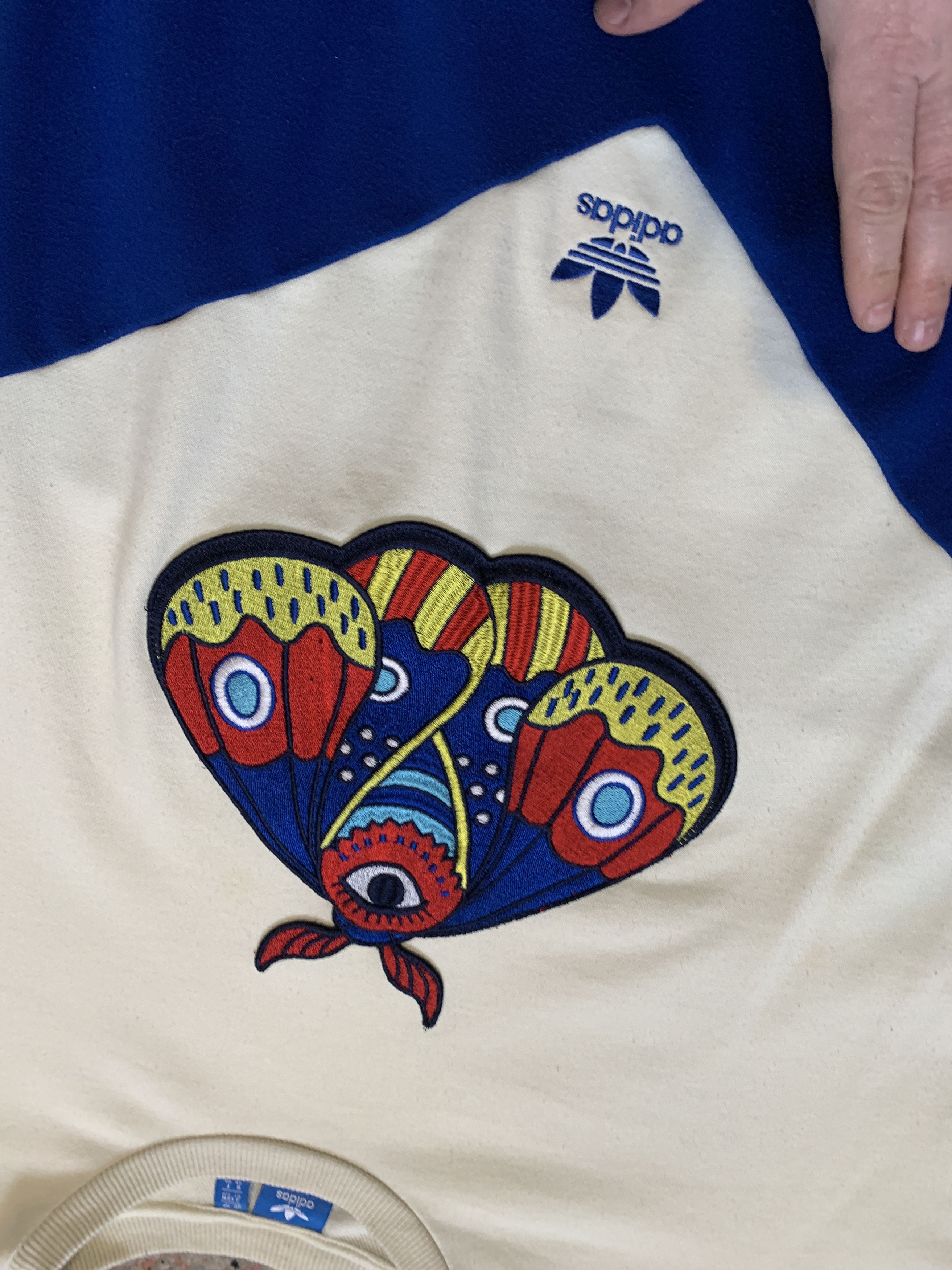 Adidas Adidas Originals Embellished Arts Sweatshirt Size M / US 6-8 / IT 42-44 - 6 Thumbnail
