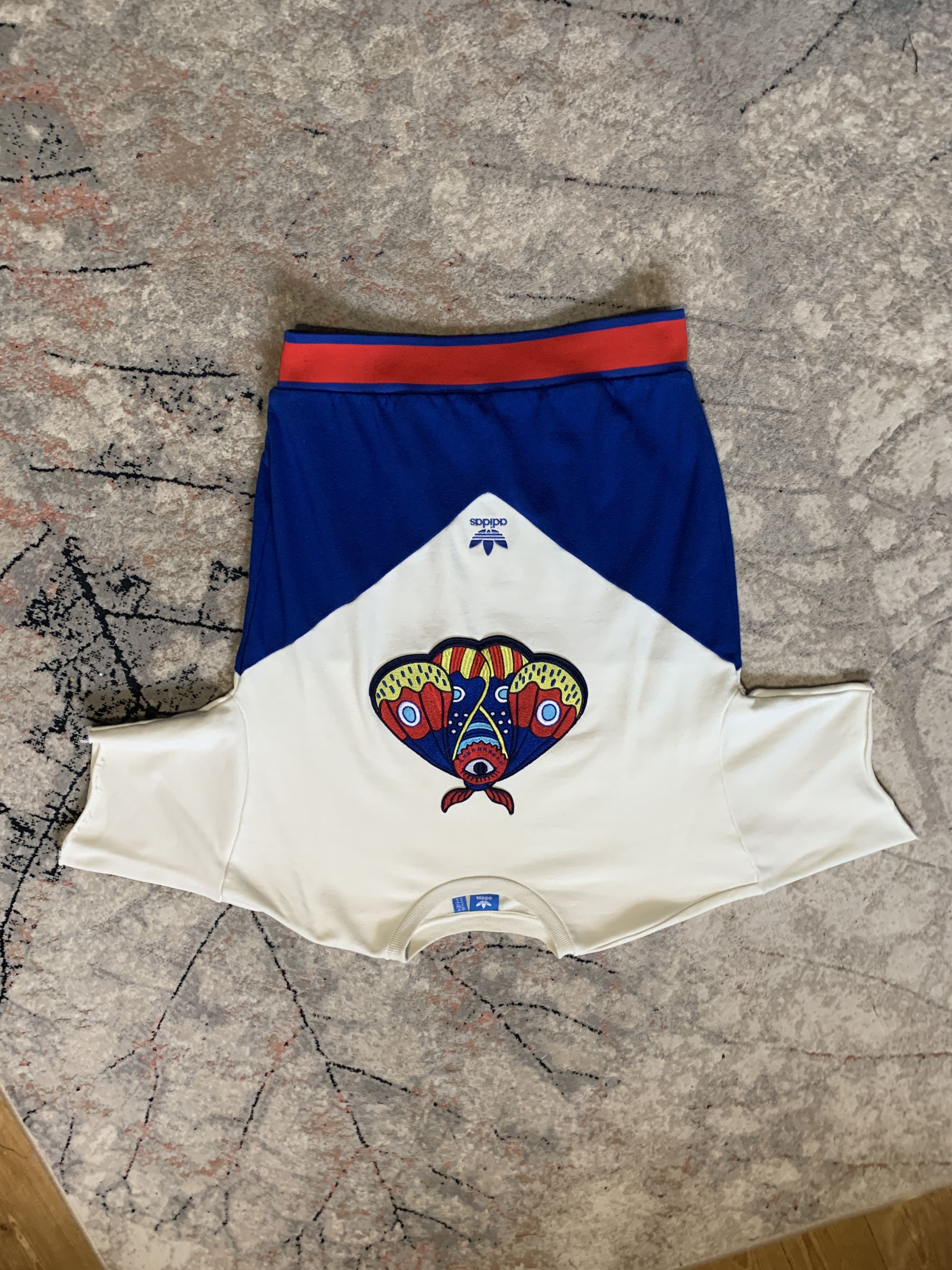 Adidas Adidas Originals Embellished Arts Sweatshirt Size M / US 6-8 / IT 42-44 - 2 Thumbnail