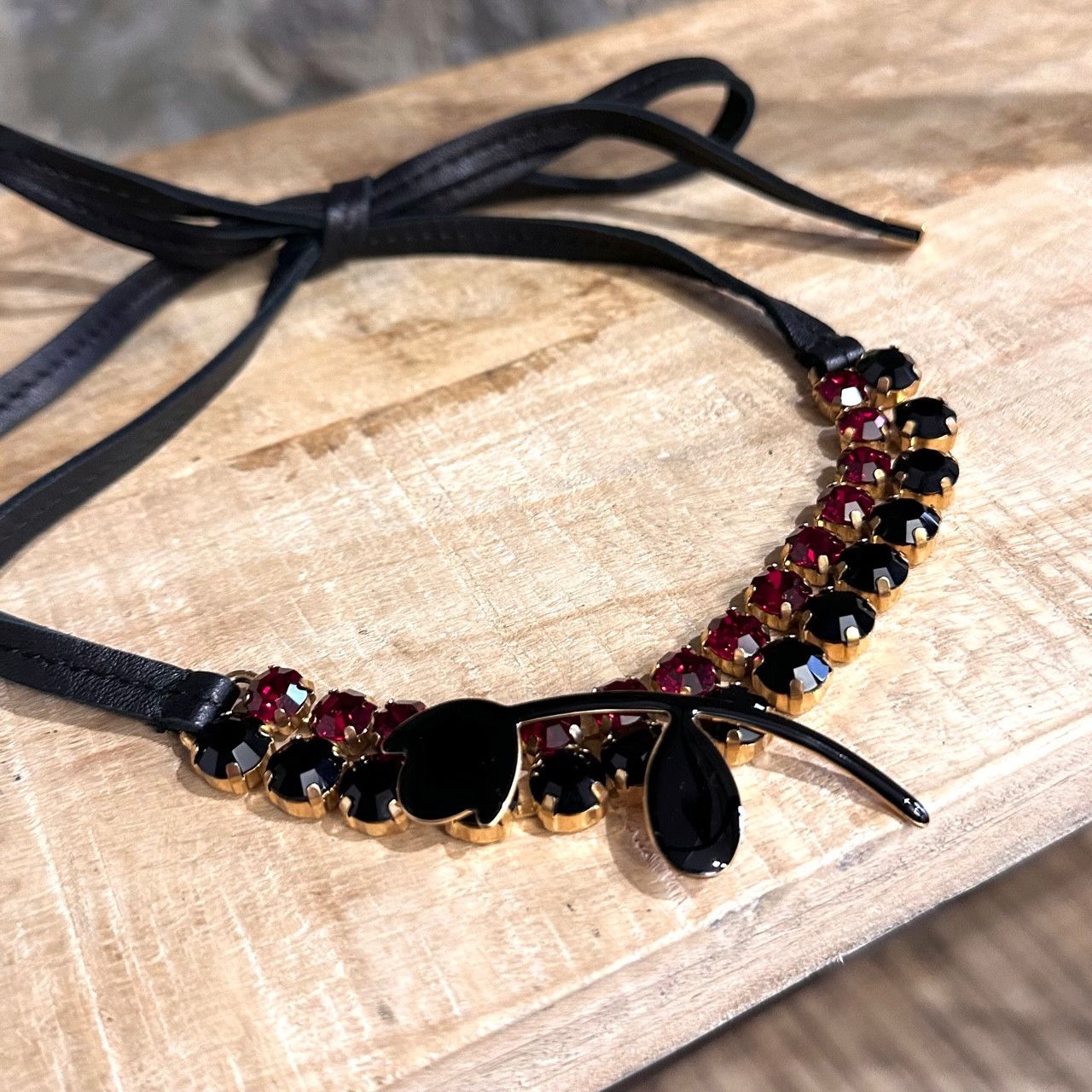 Marni Marni Black Red Crystals Embellished Wrap Choker Necklace Size ONE SIZE - 4 Thumbnail