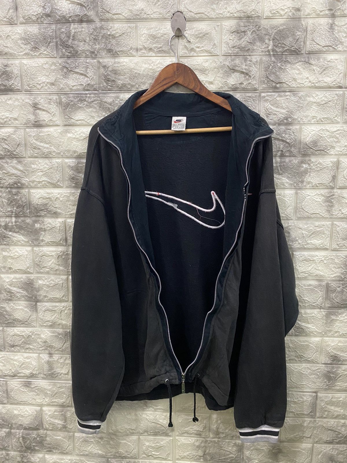 Nike × Vintage Vintage Nike Big Logo Sweater Size US L / EU 52-54 / 3 - 5 Thumbnail